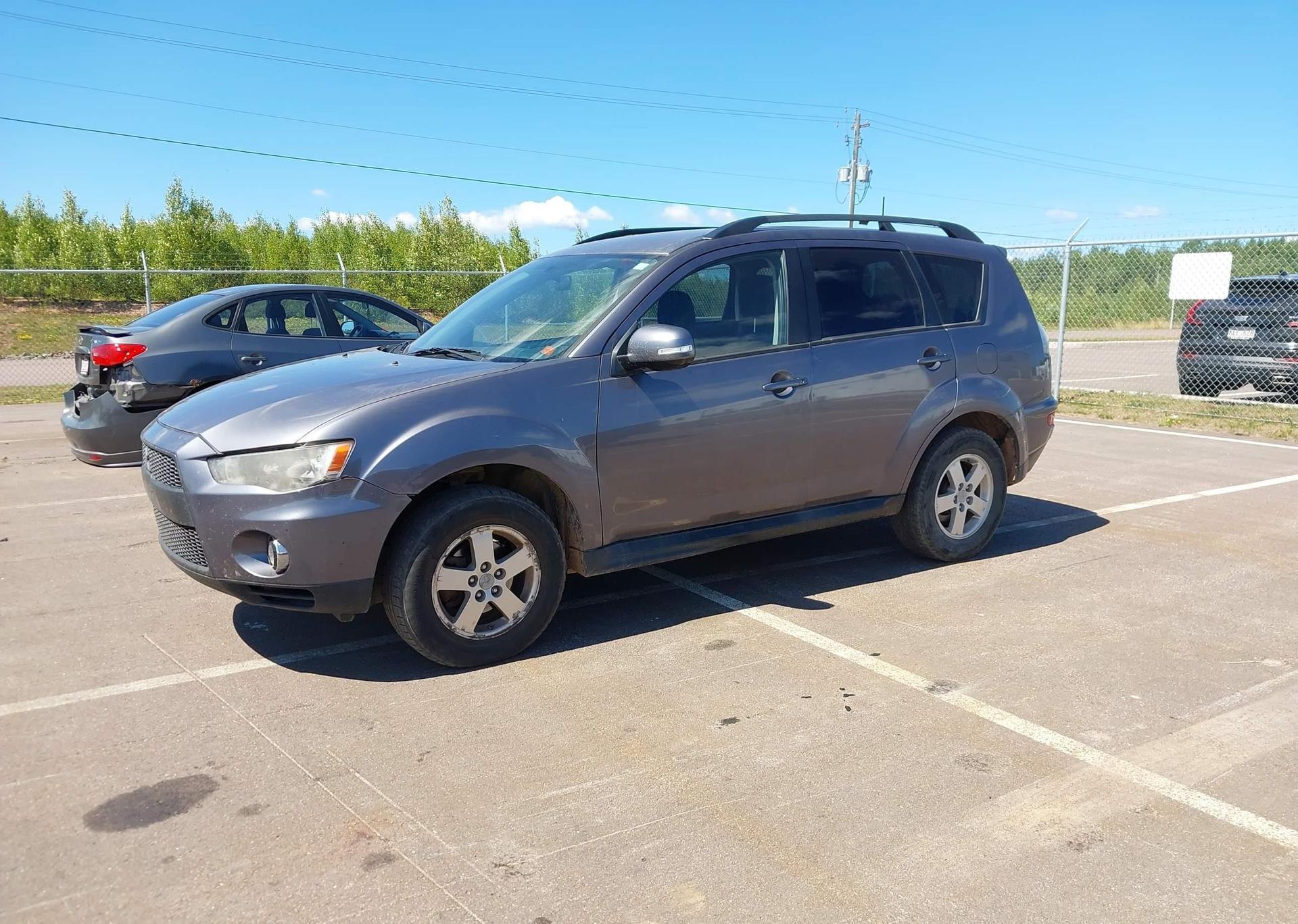2010 MITSUBISHI OUTLANDER XLS