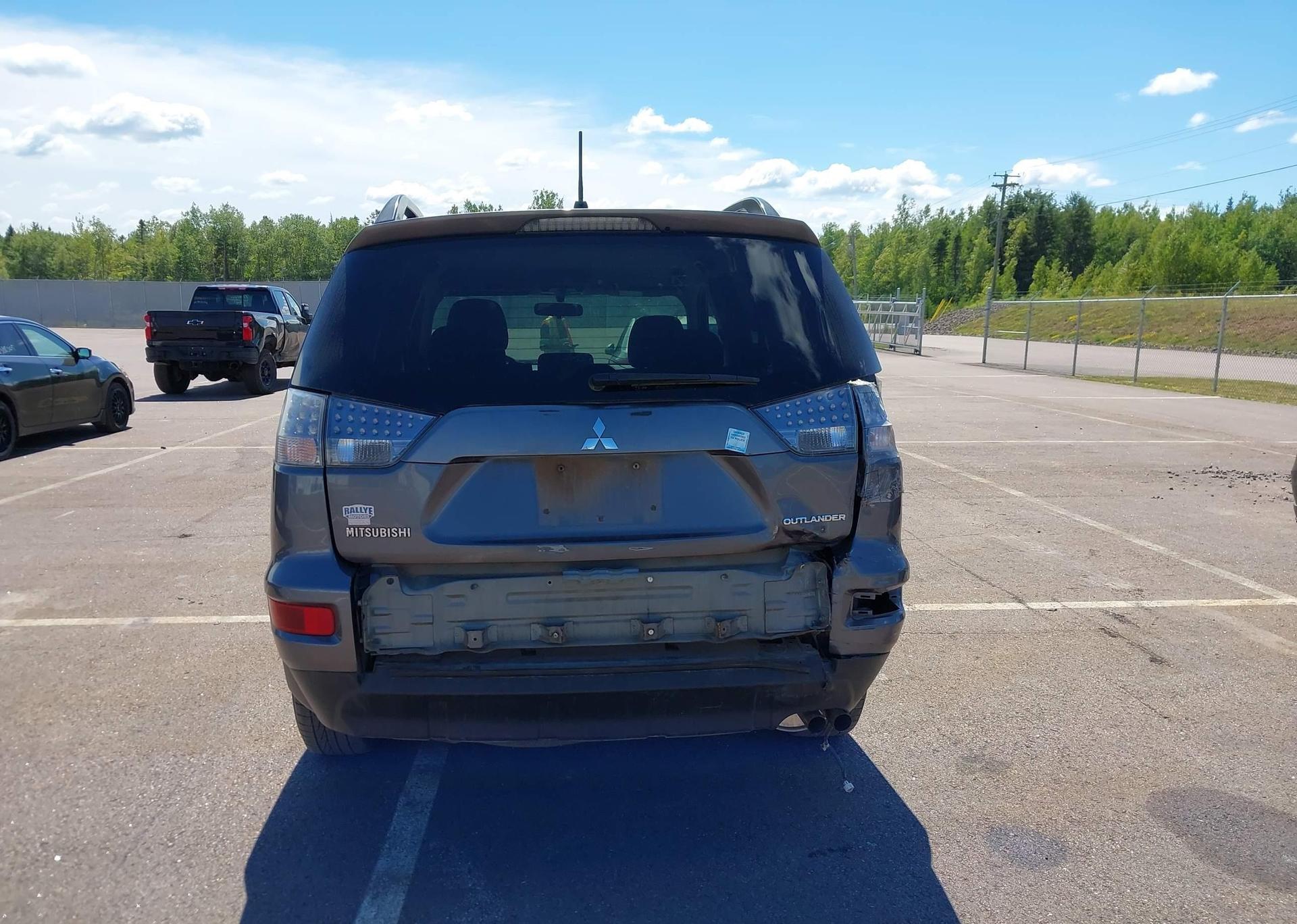 2010 MITSUBISHI OUTLANDER XLS