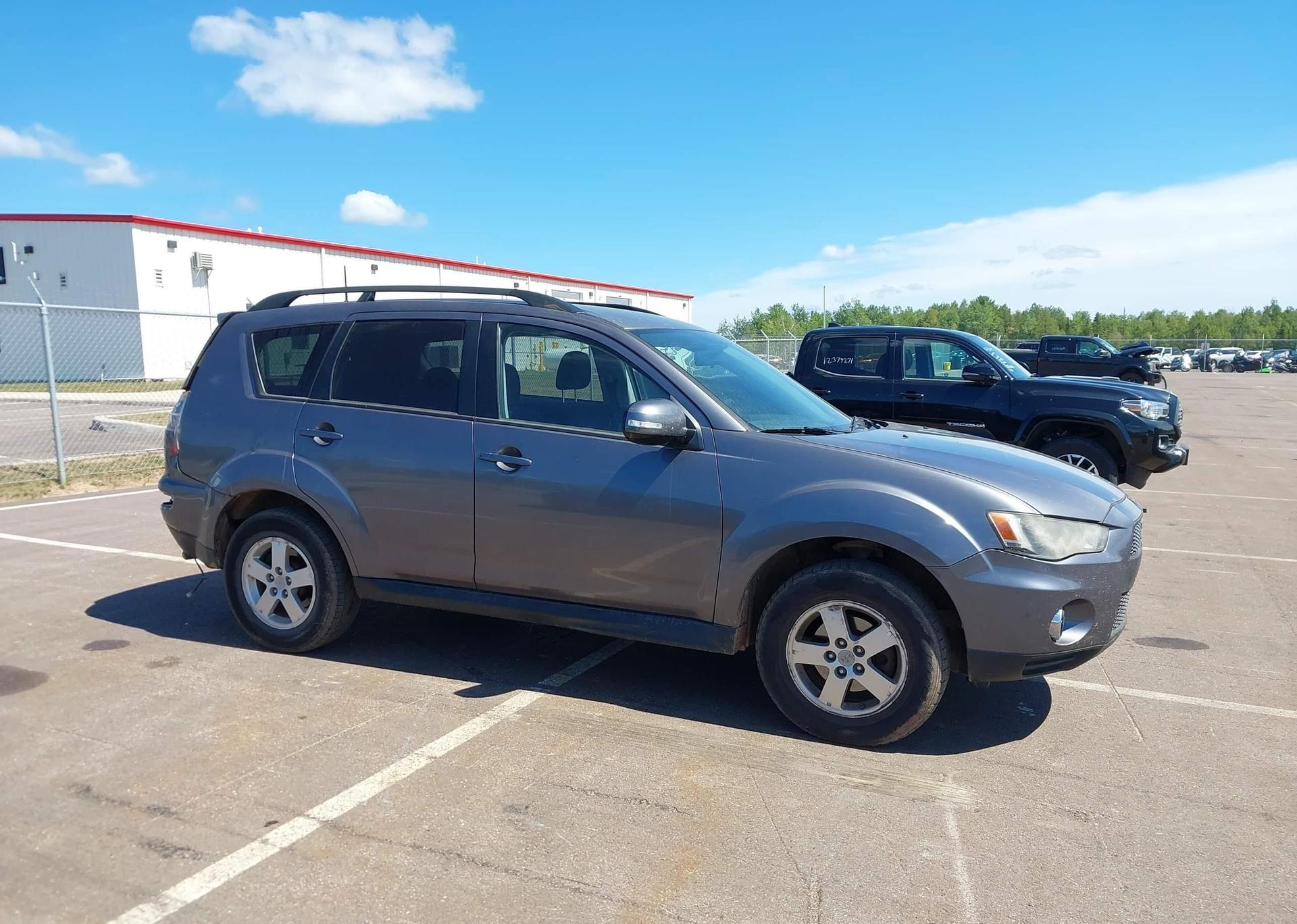 2010 MITSUBISHI OUTLANDER XLS