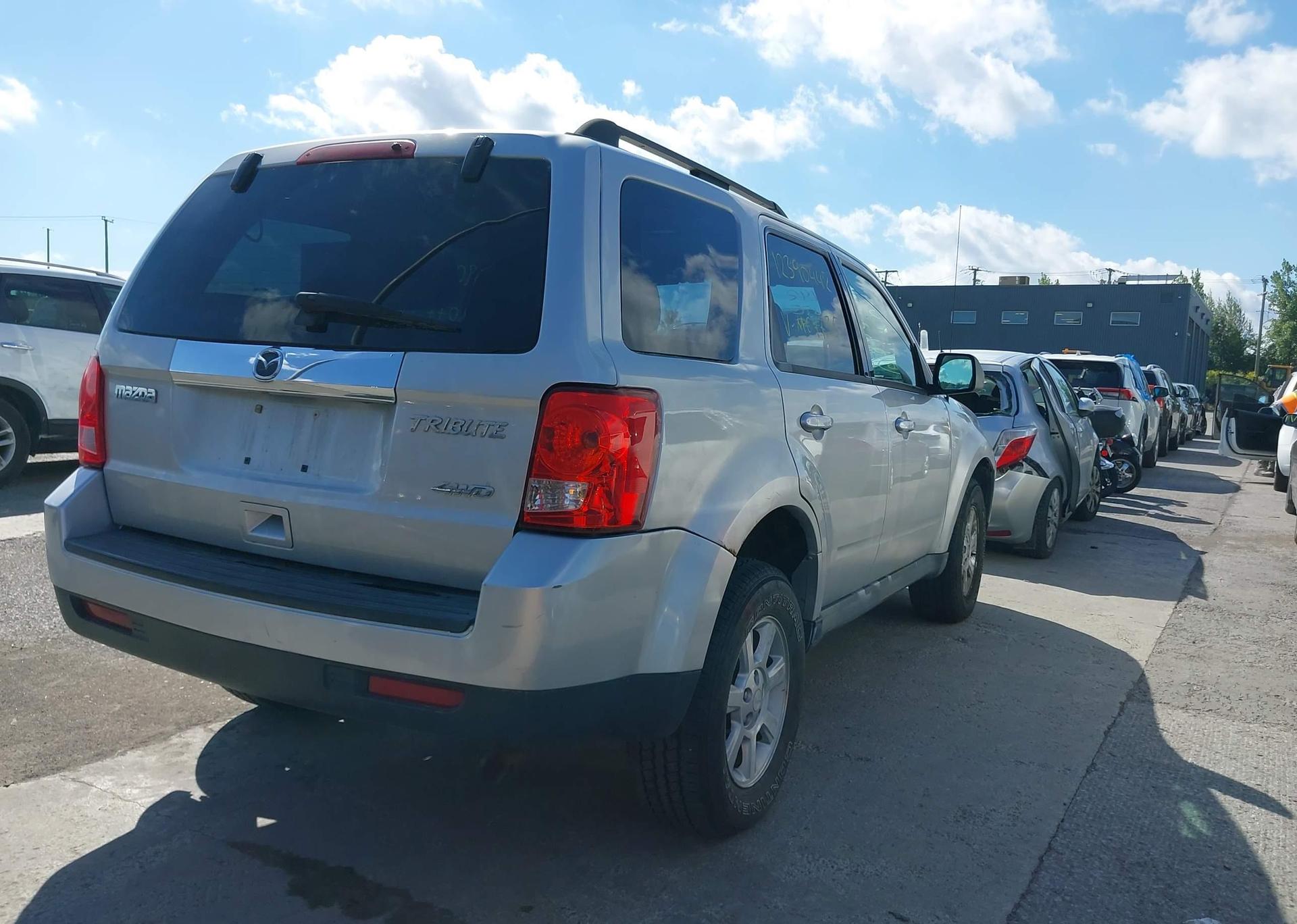 2010 MAZDA TRIBUTE I