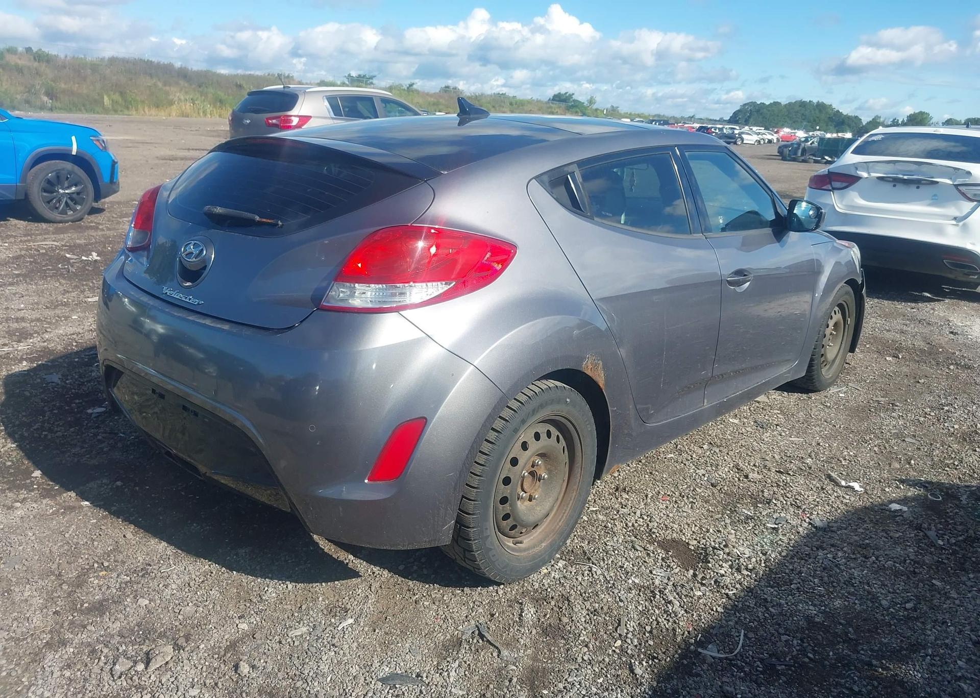 2013 HYUNDAI VELOSTER