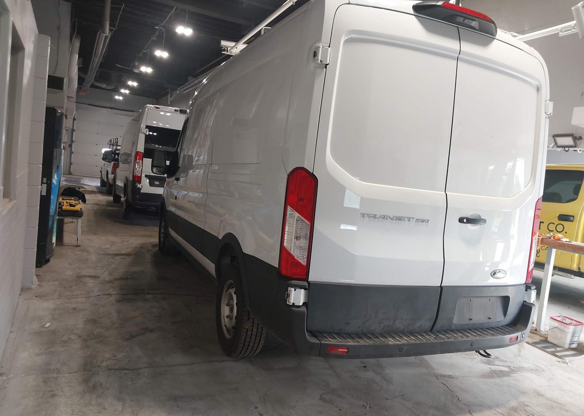2021 FORD transit t-250