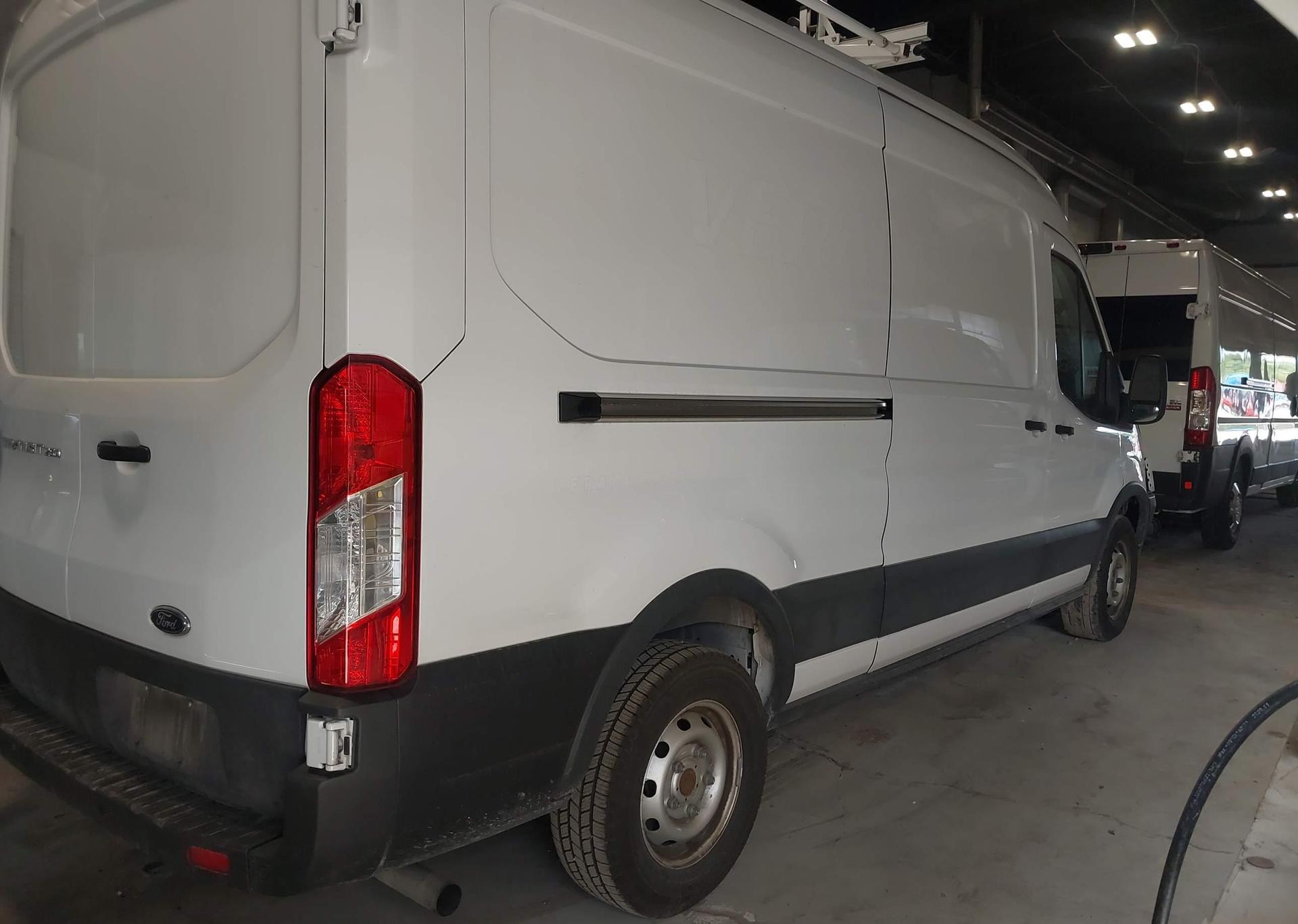 2021 FORD transit t-250