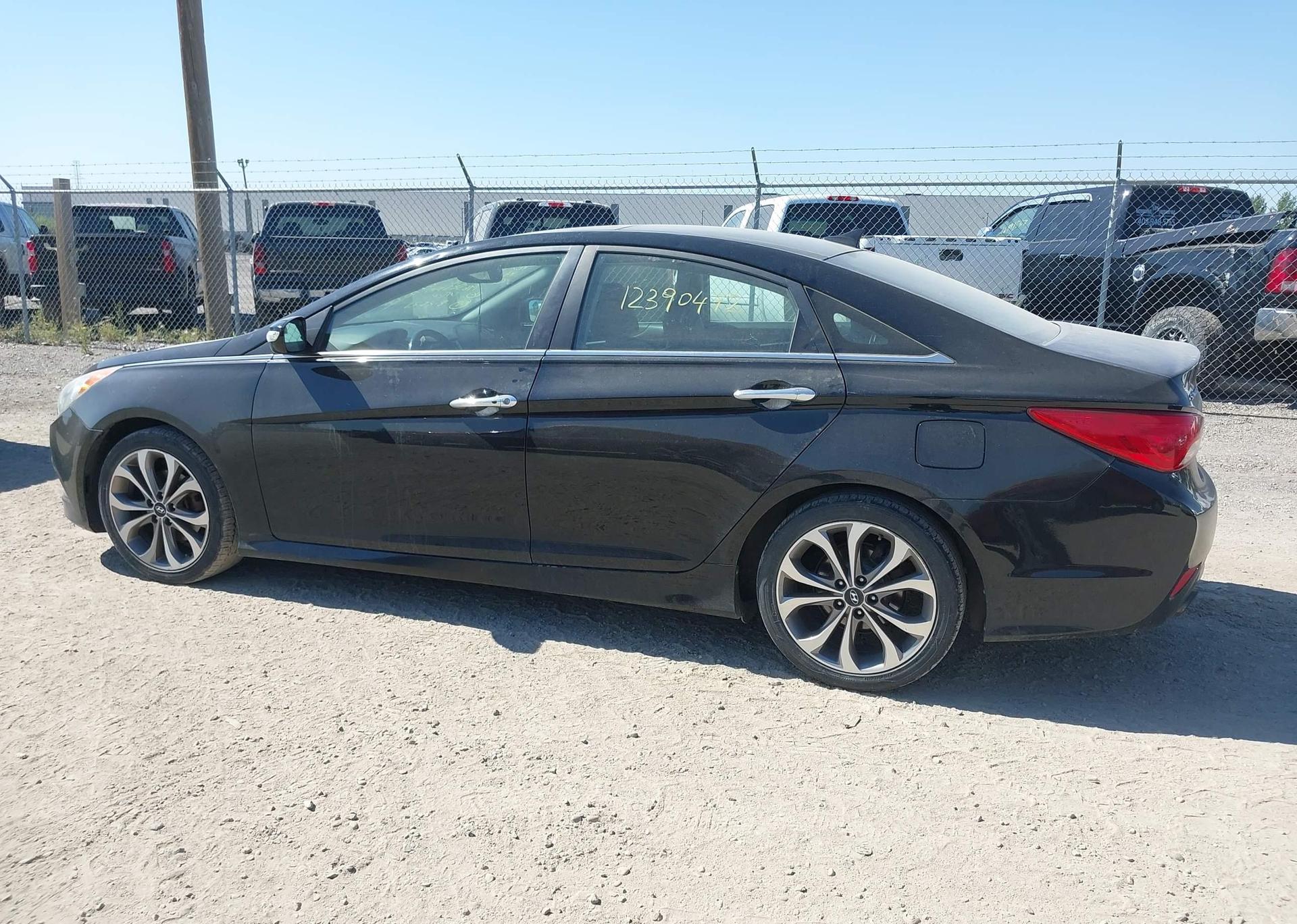 2014 HYUNDAI SONATA SE