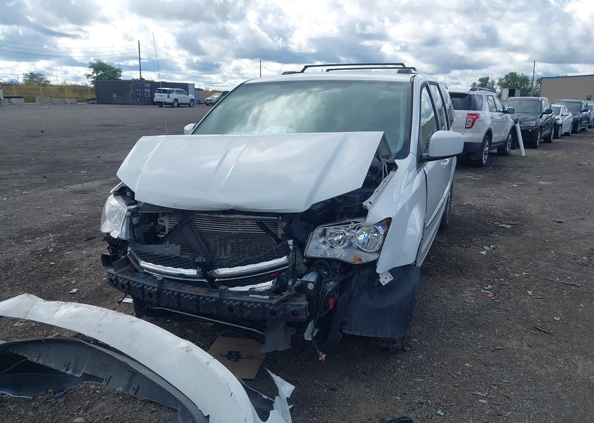2016 DODGE GRAND CARAVAN CREW