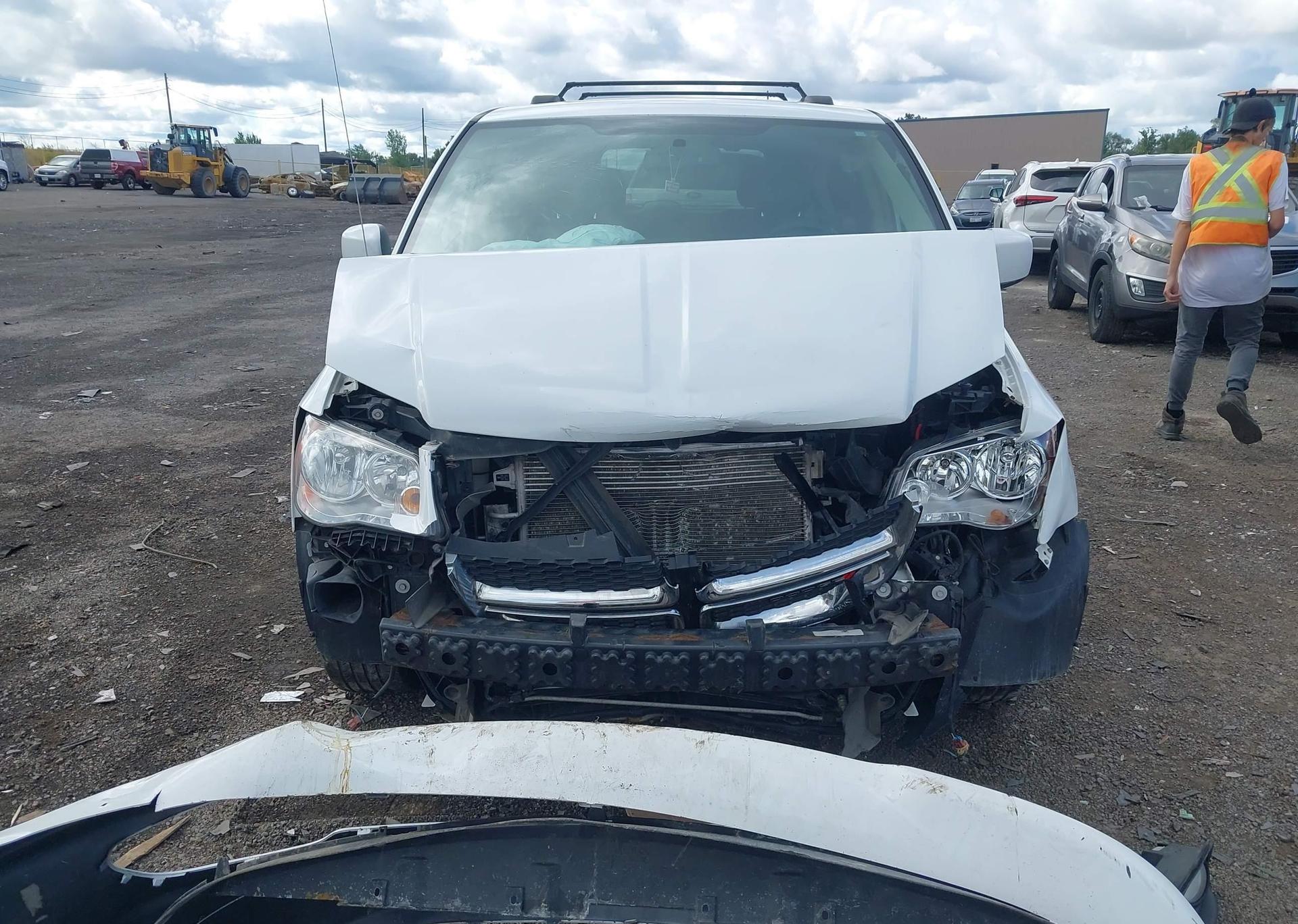 2016 DODGE GRAND CARAVAN CREW