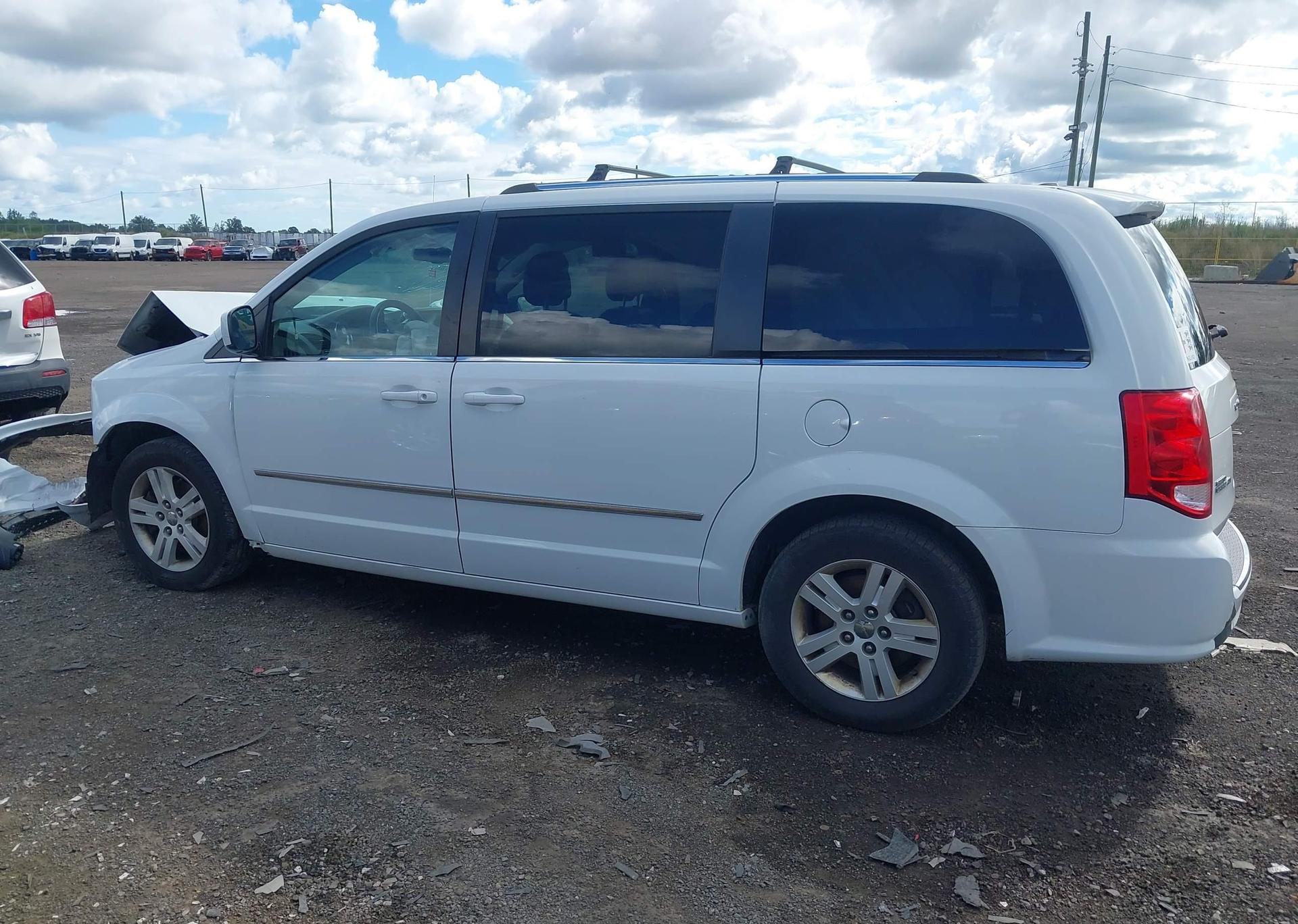 2016 DODGE GRAND CARAVAN CREW