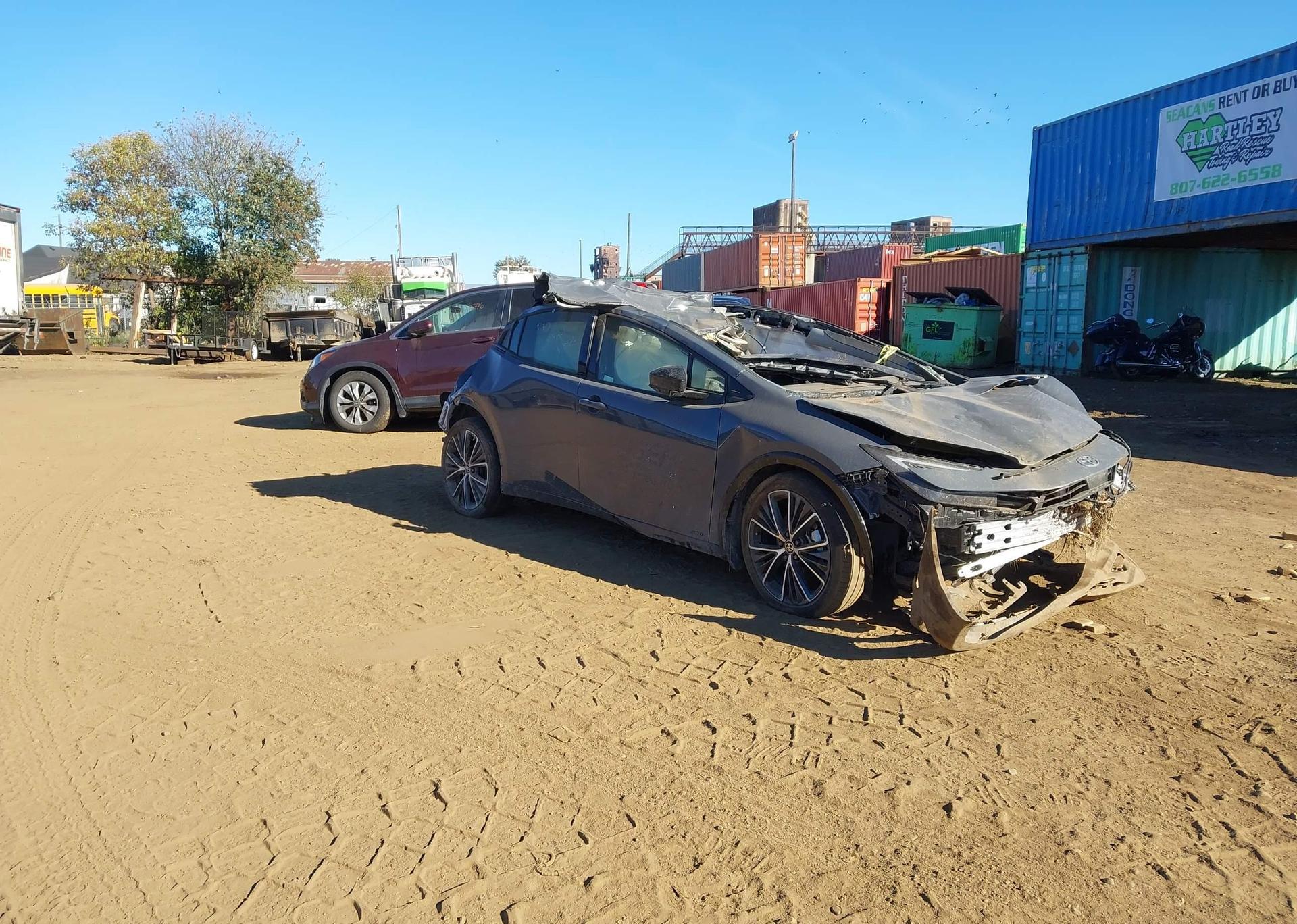 2025 TOYOTA PRIUS LE