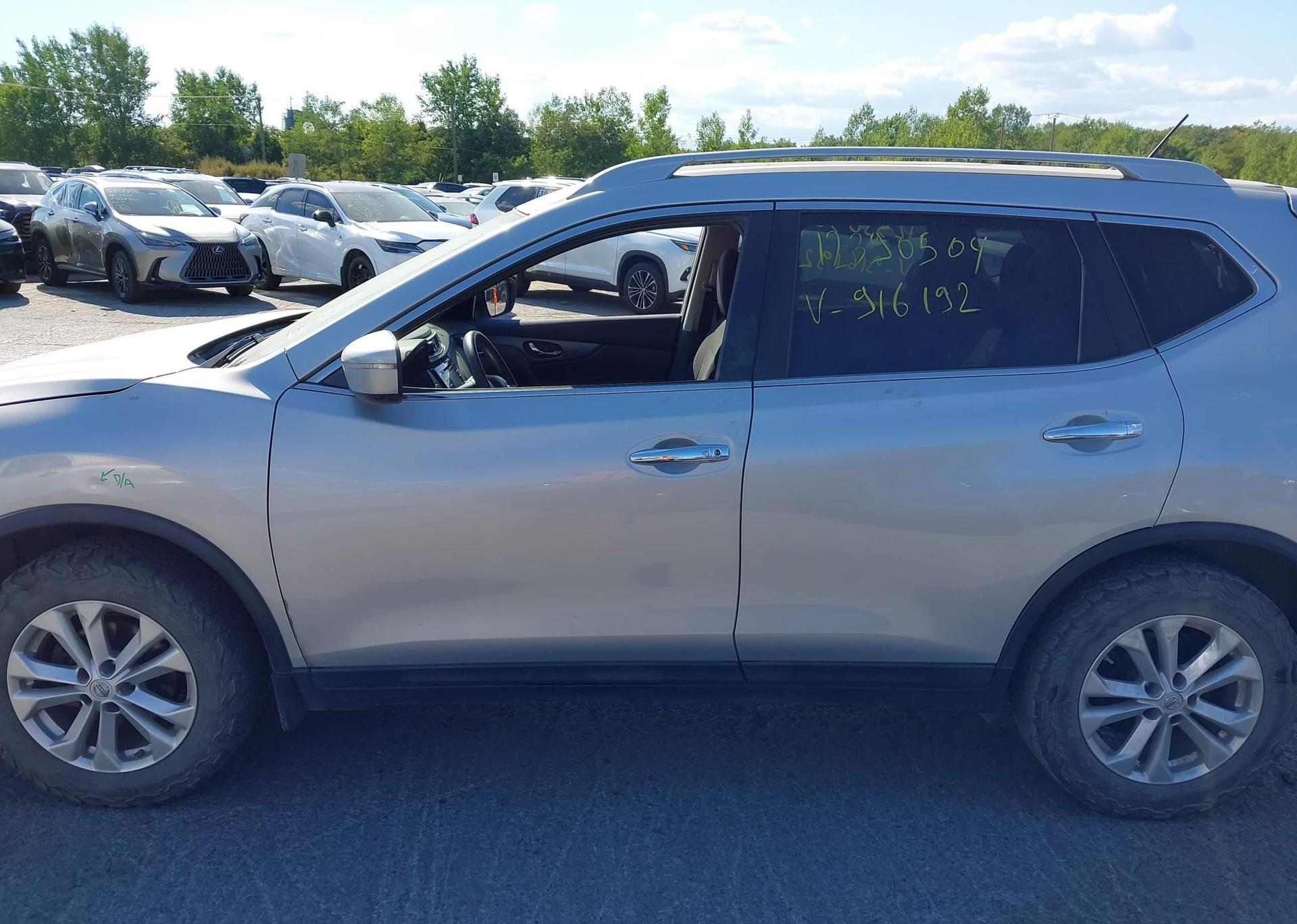 2015 NISSAN ROGUE S