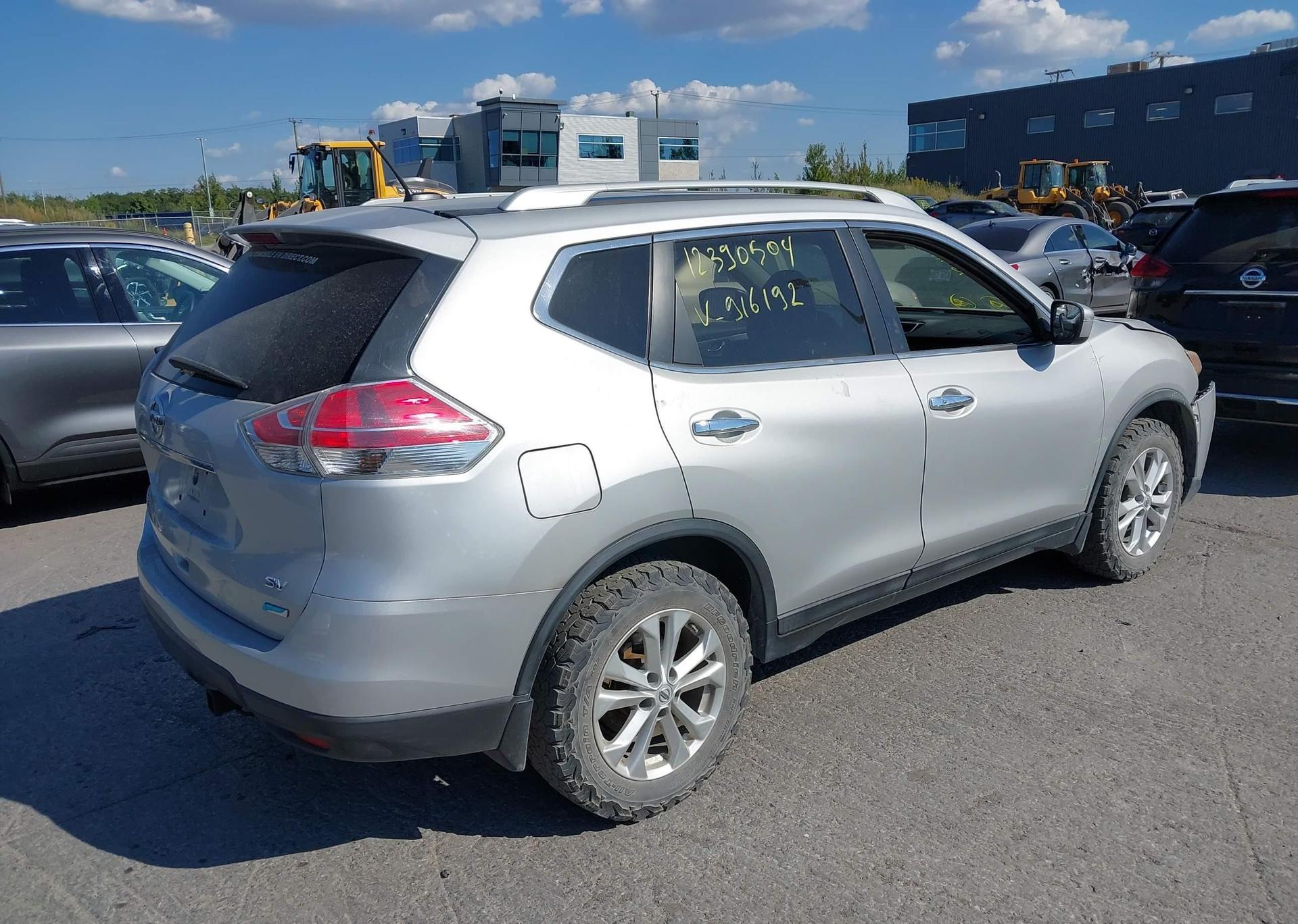 2015 NISSAN ROGUE S