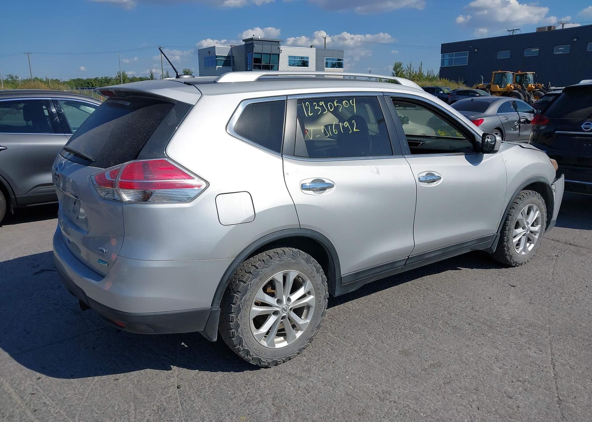 2015 NISSAN ROGUE S
