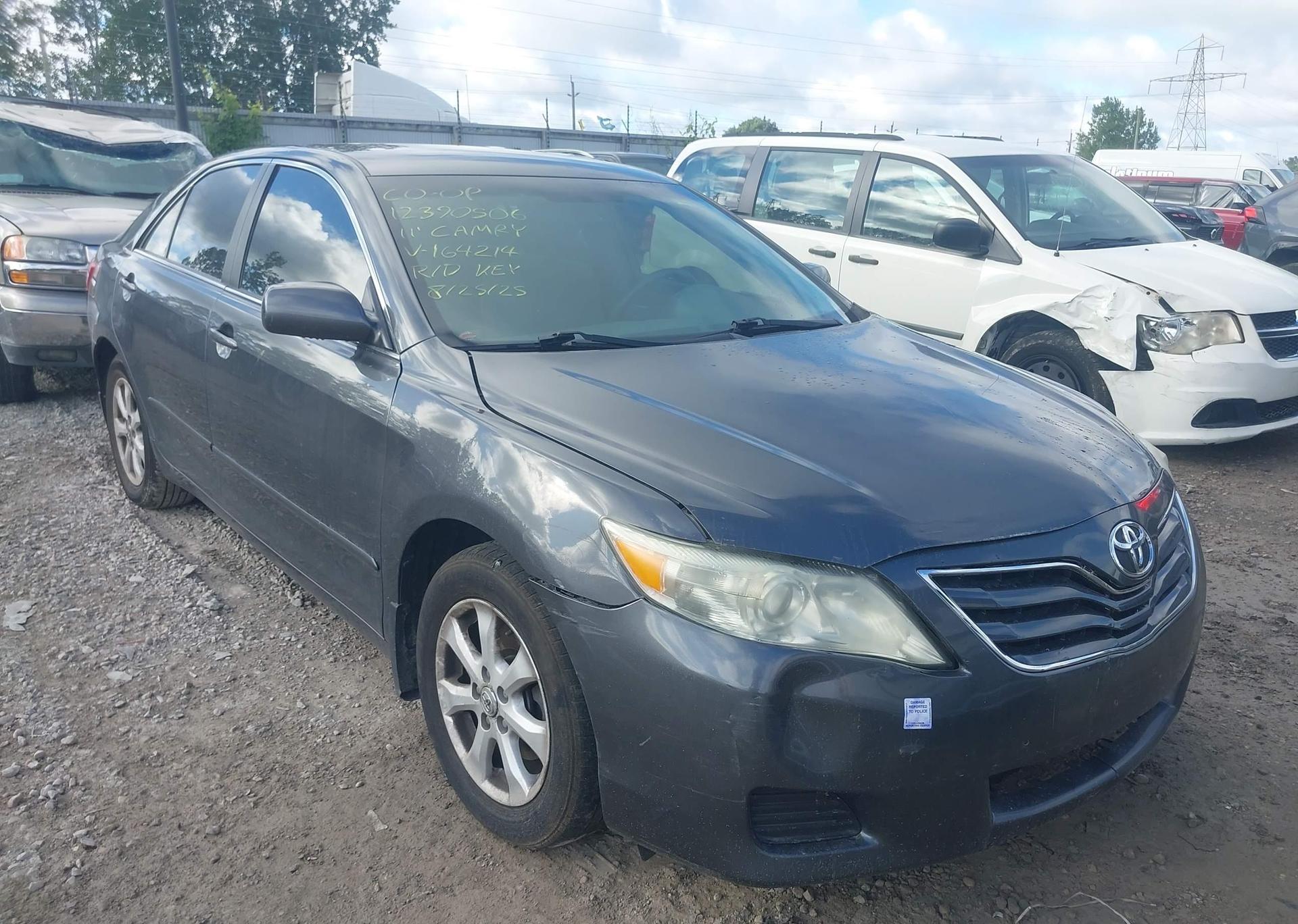 2011 TOYOTA CAMRY LE