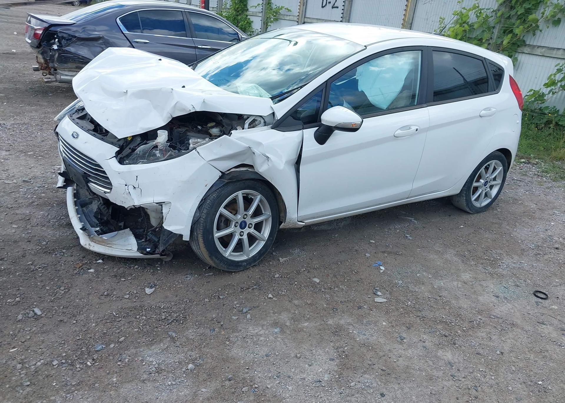 2015 FORD FIESTA SE