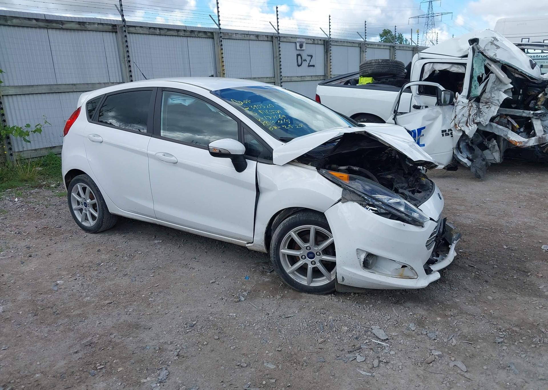 2015 FORD FIESTA SE