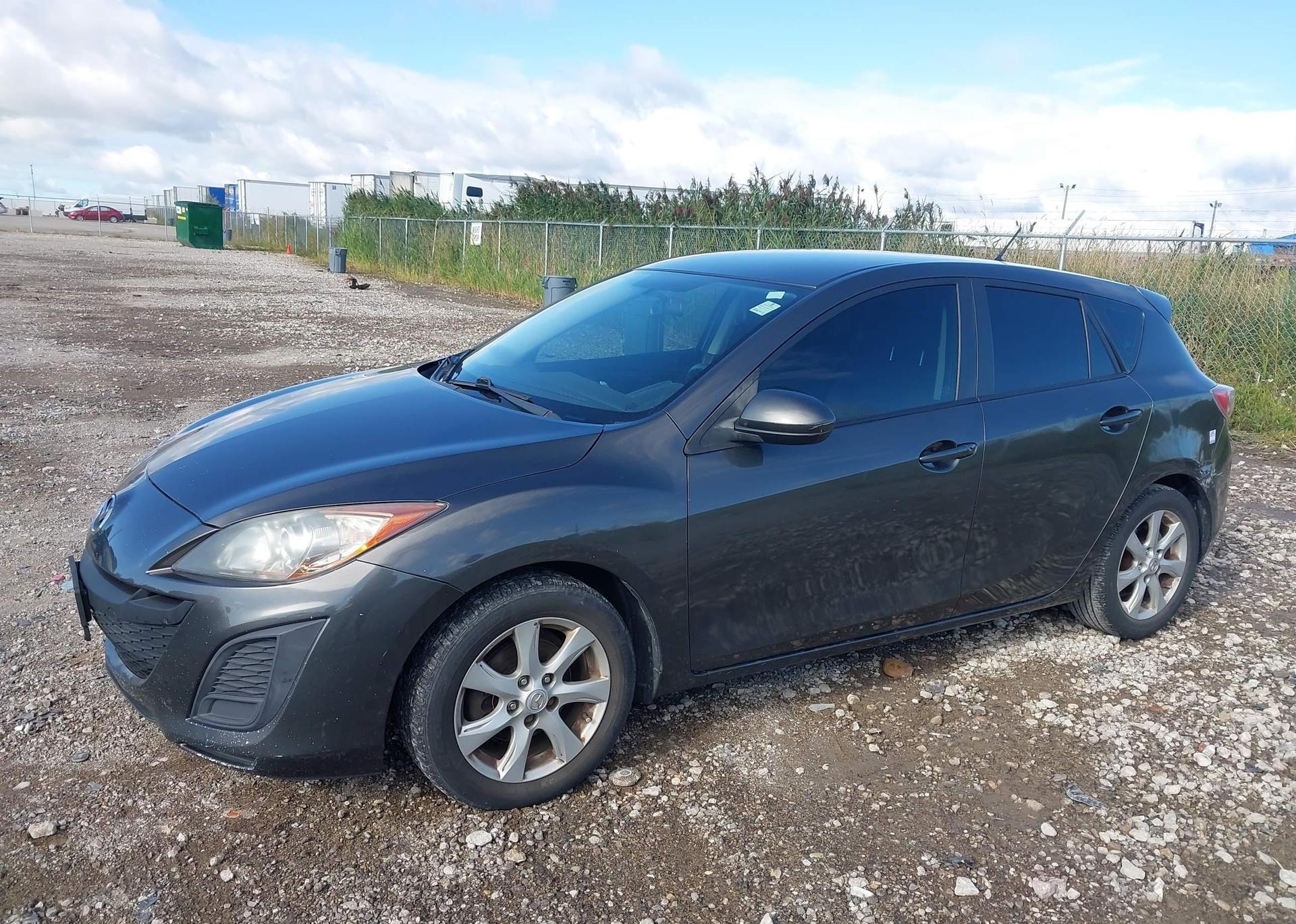 2011 MAZDA 3 I