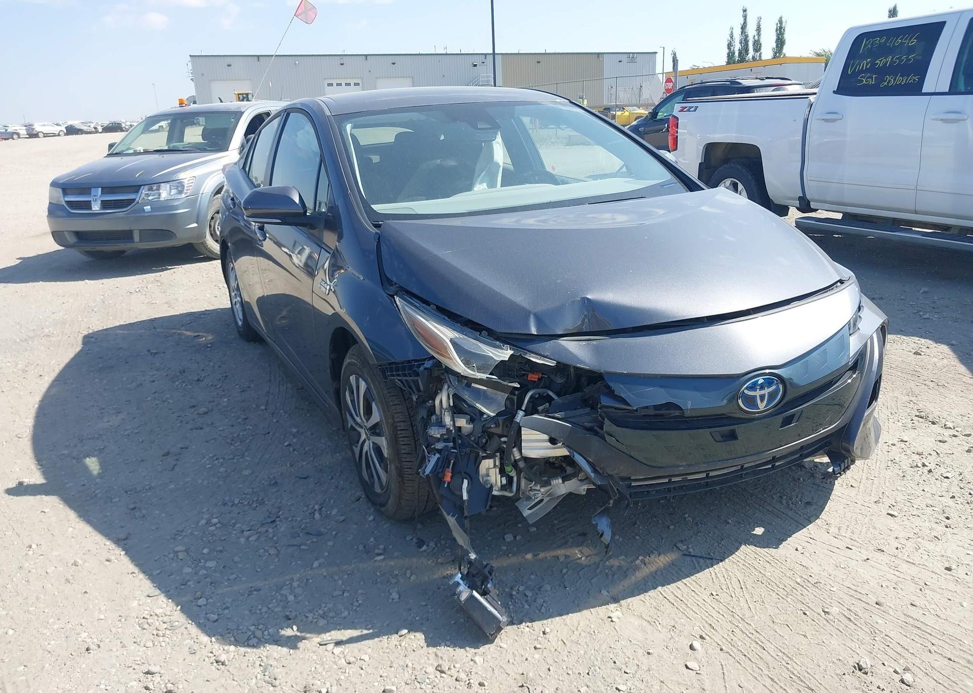 2022 TOYOTA PRIUS PRIME LE