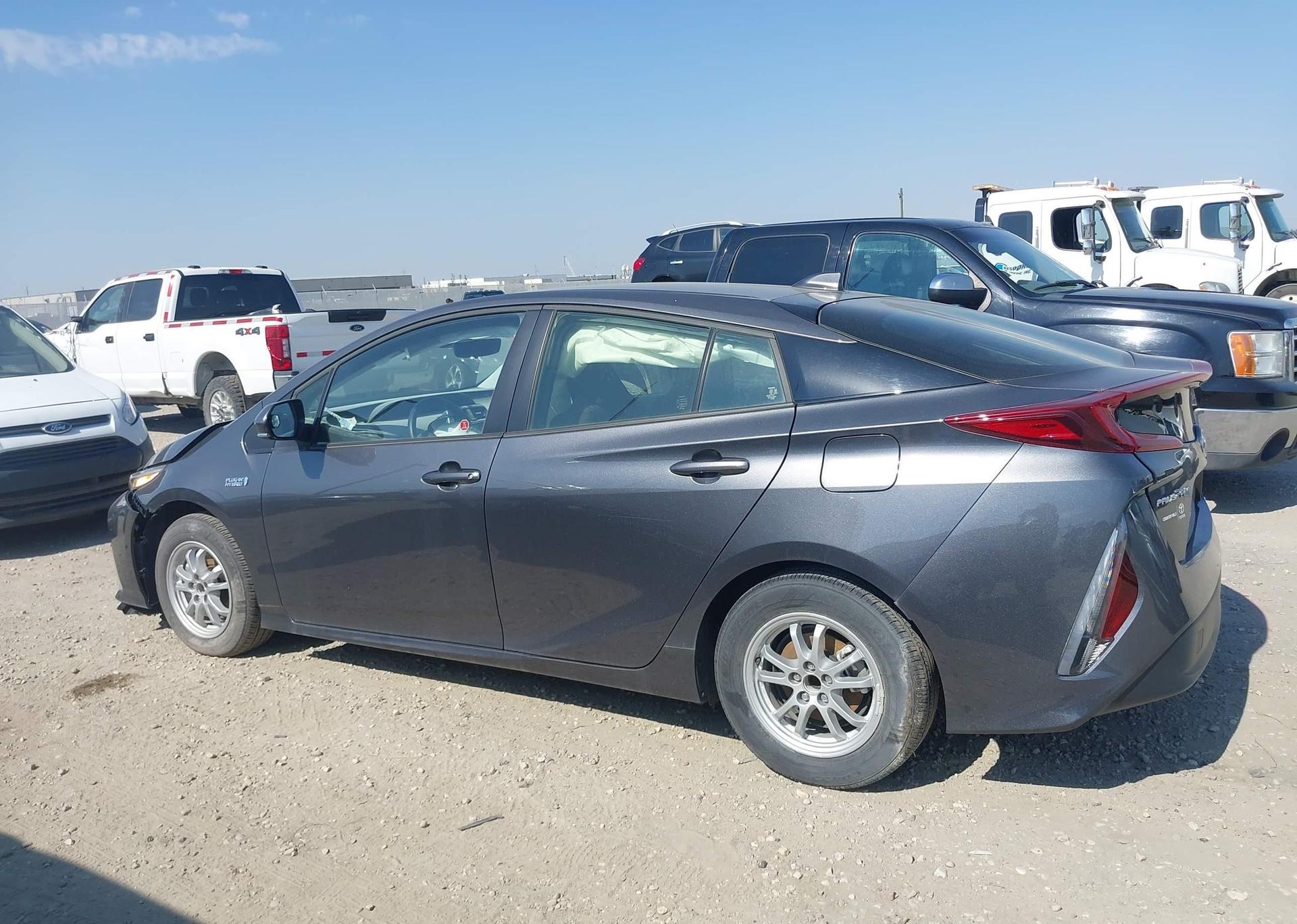 2022 TOYOTA PRIUS PRIME LE