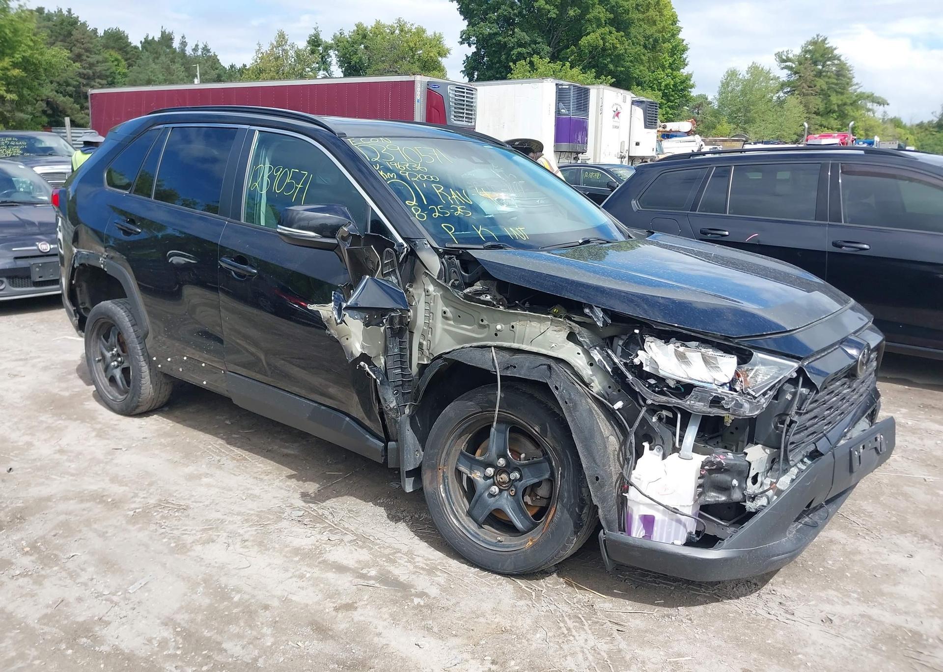 2021 TOYOTA RAV4 XLE