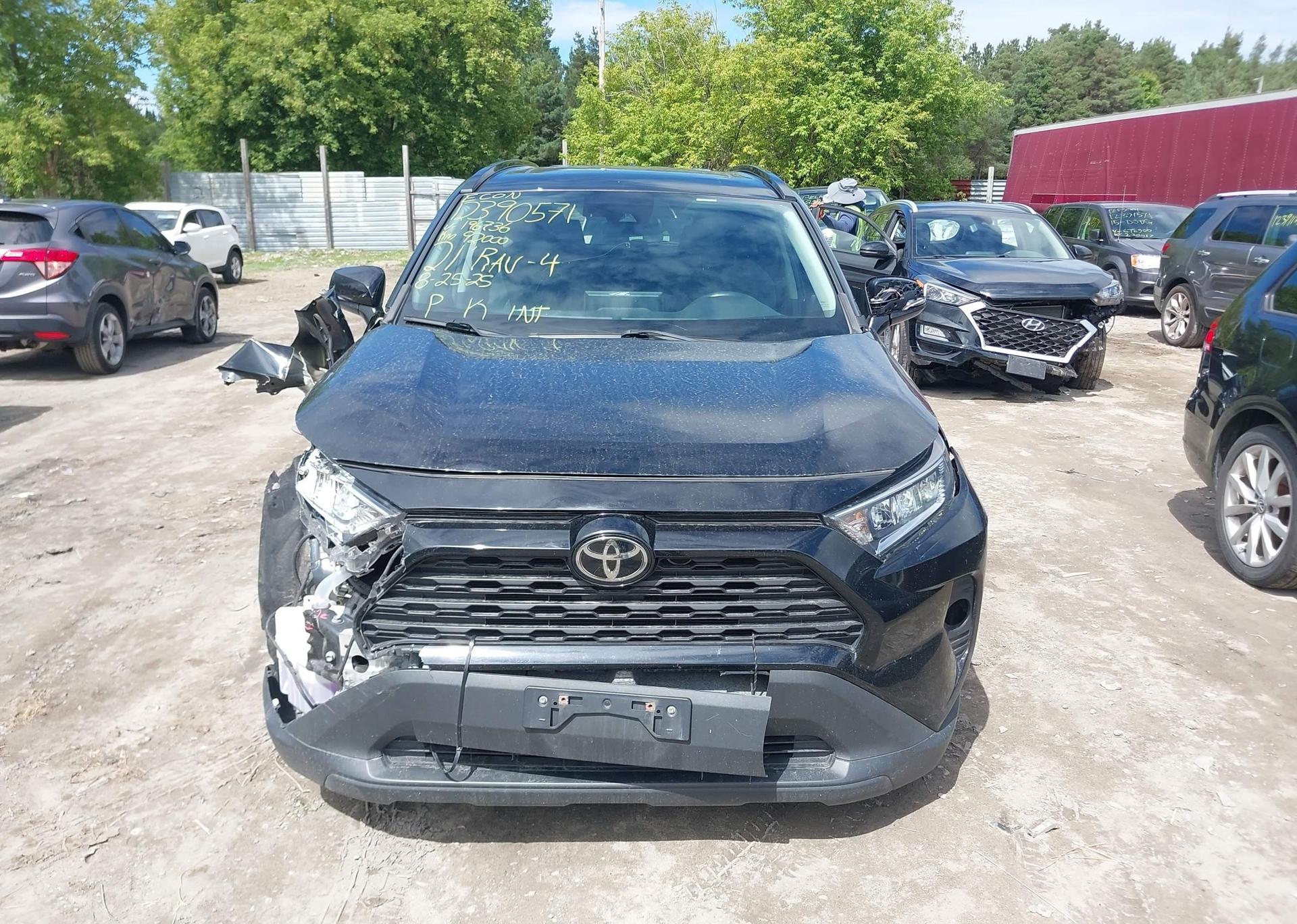 2021 TOYOTA RAV4 XLE