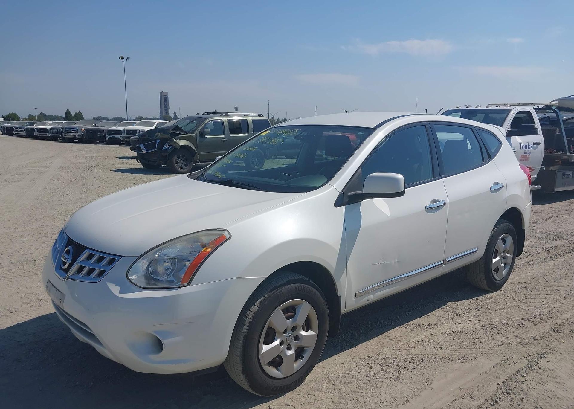 2013 NISSAN ROGUE S