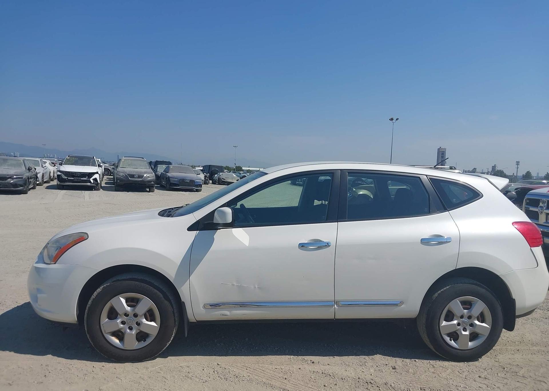 2013 NISSAN ROGUE S
