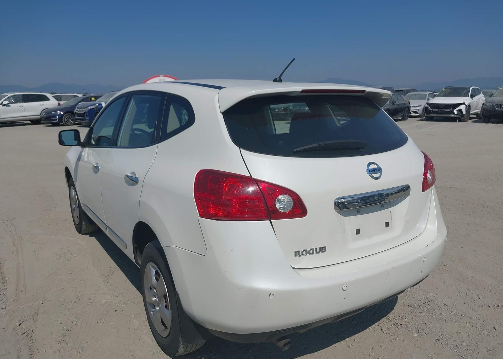 2013 NISSAN ROGUE S