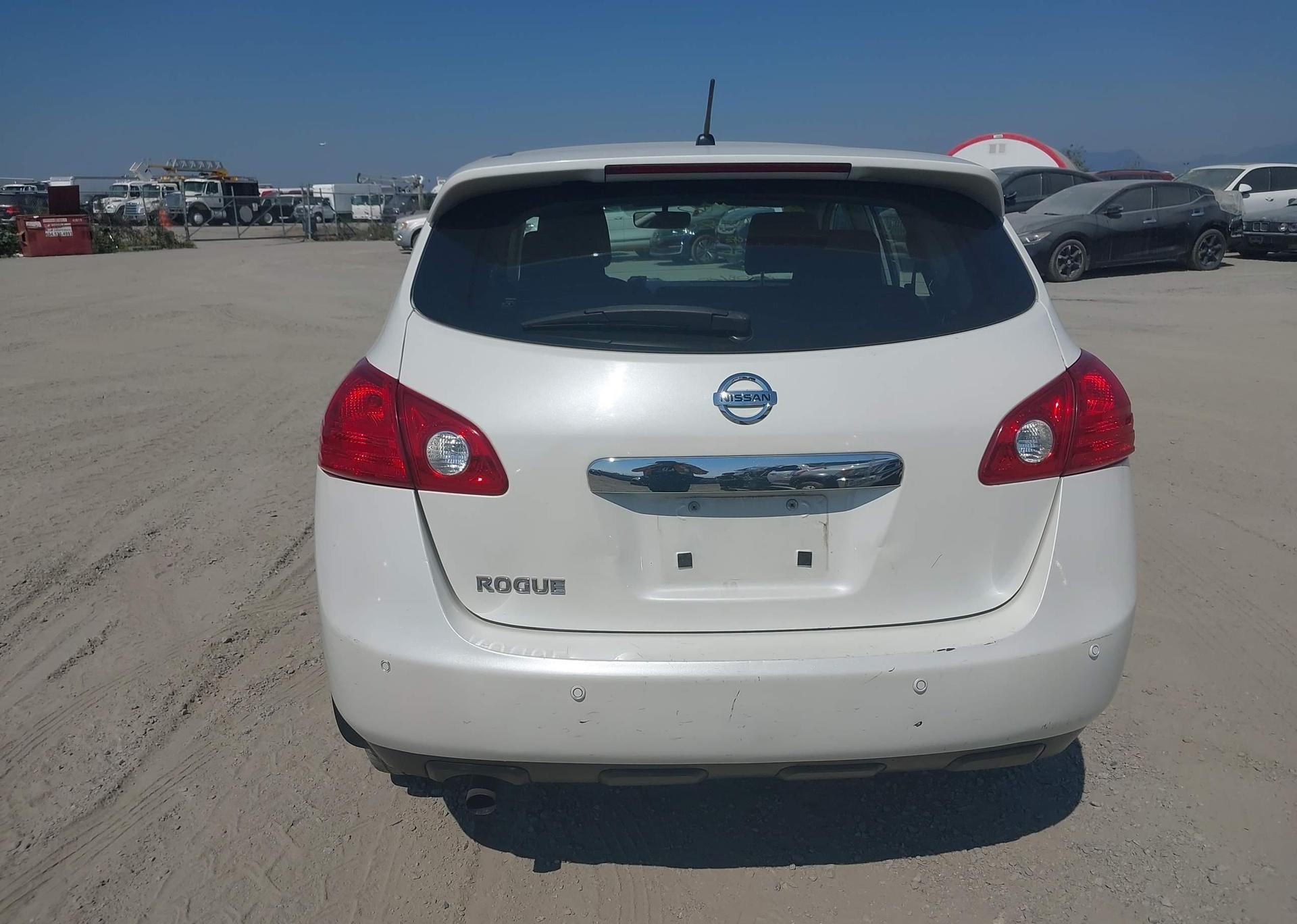 2013 NISSAN ROGUE S