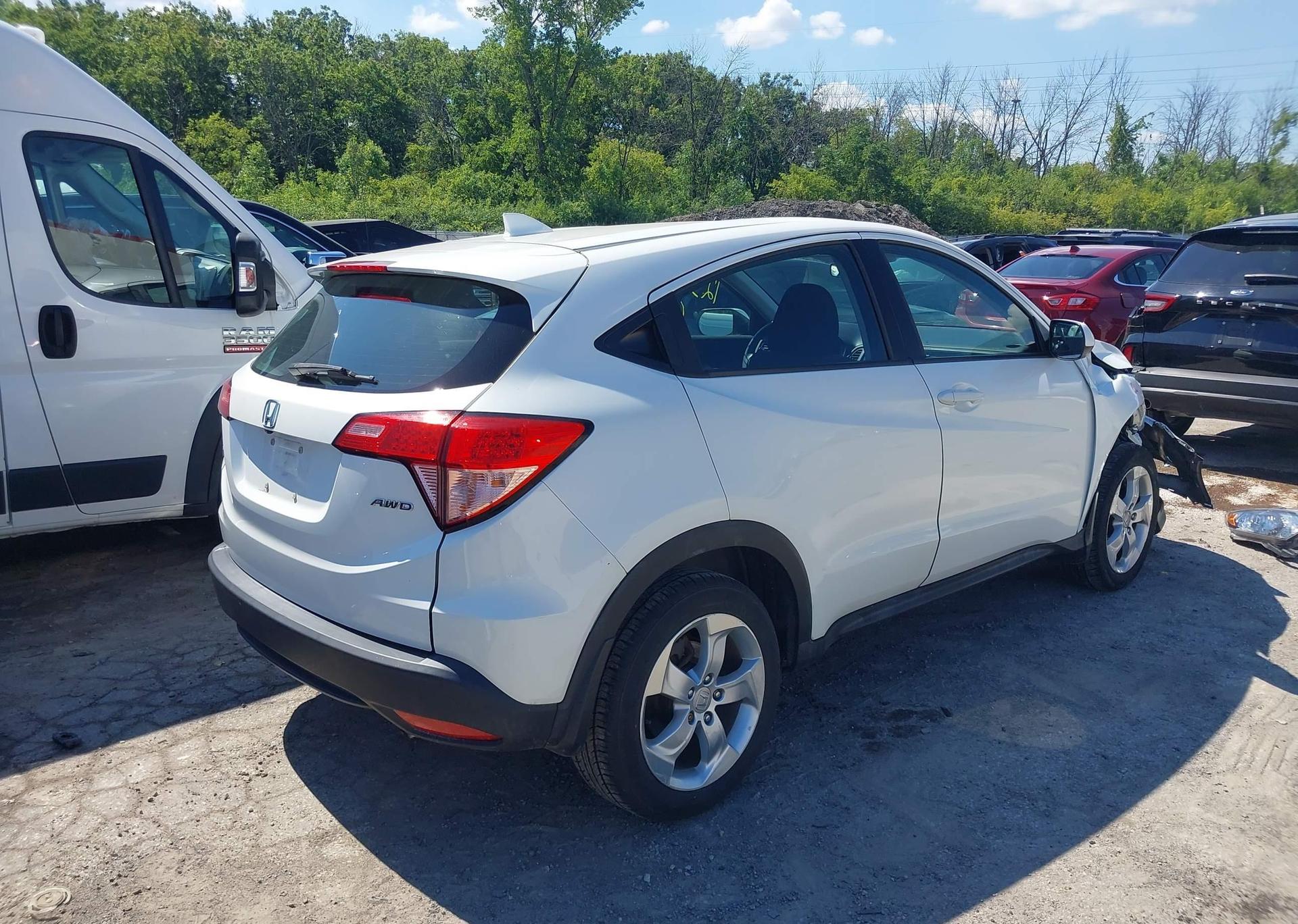 2016 HONDA HR-V LX