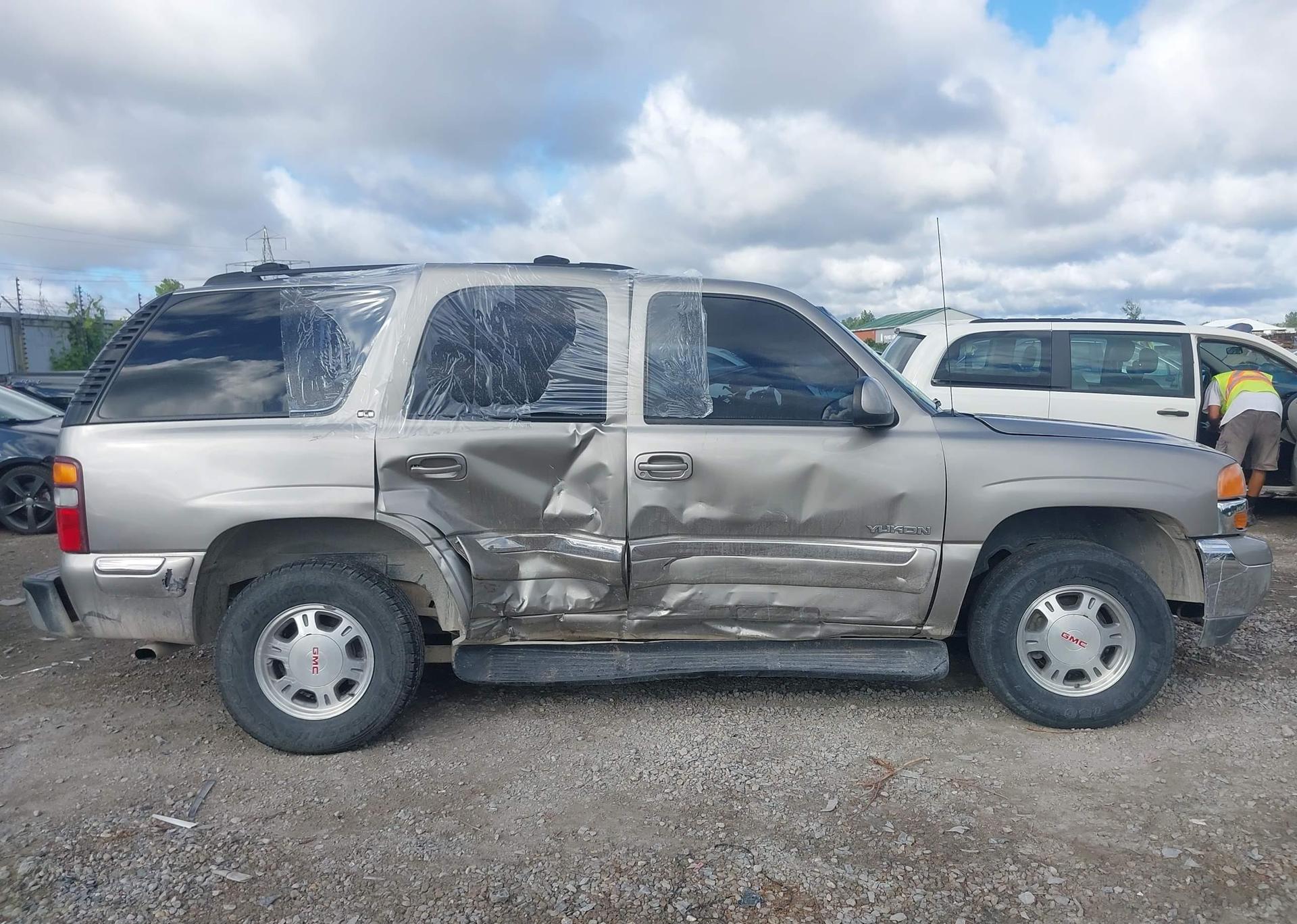 2000 GMC YUKON SLE