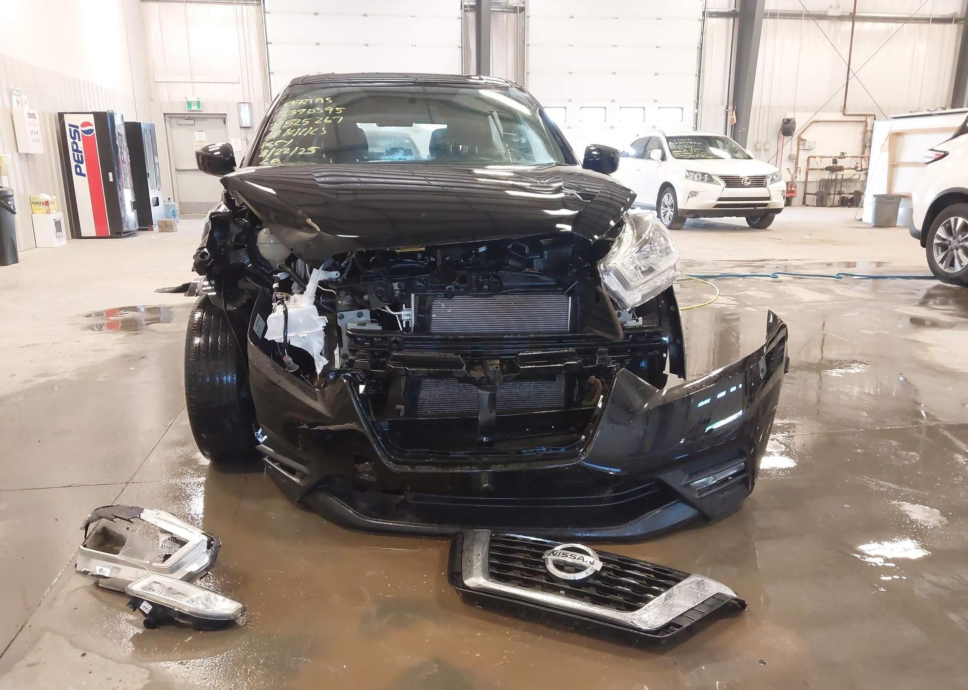 2019 NISSAN KICKS S