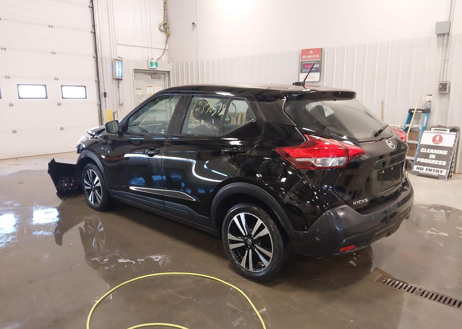 2019 NISSAN KICKS S