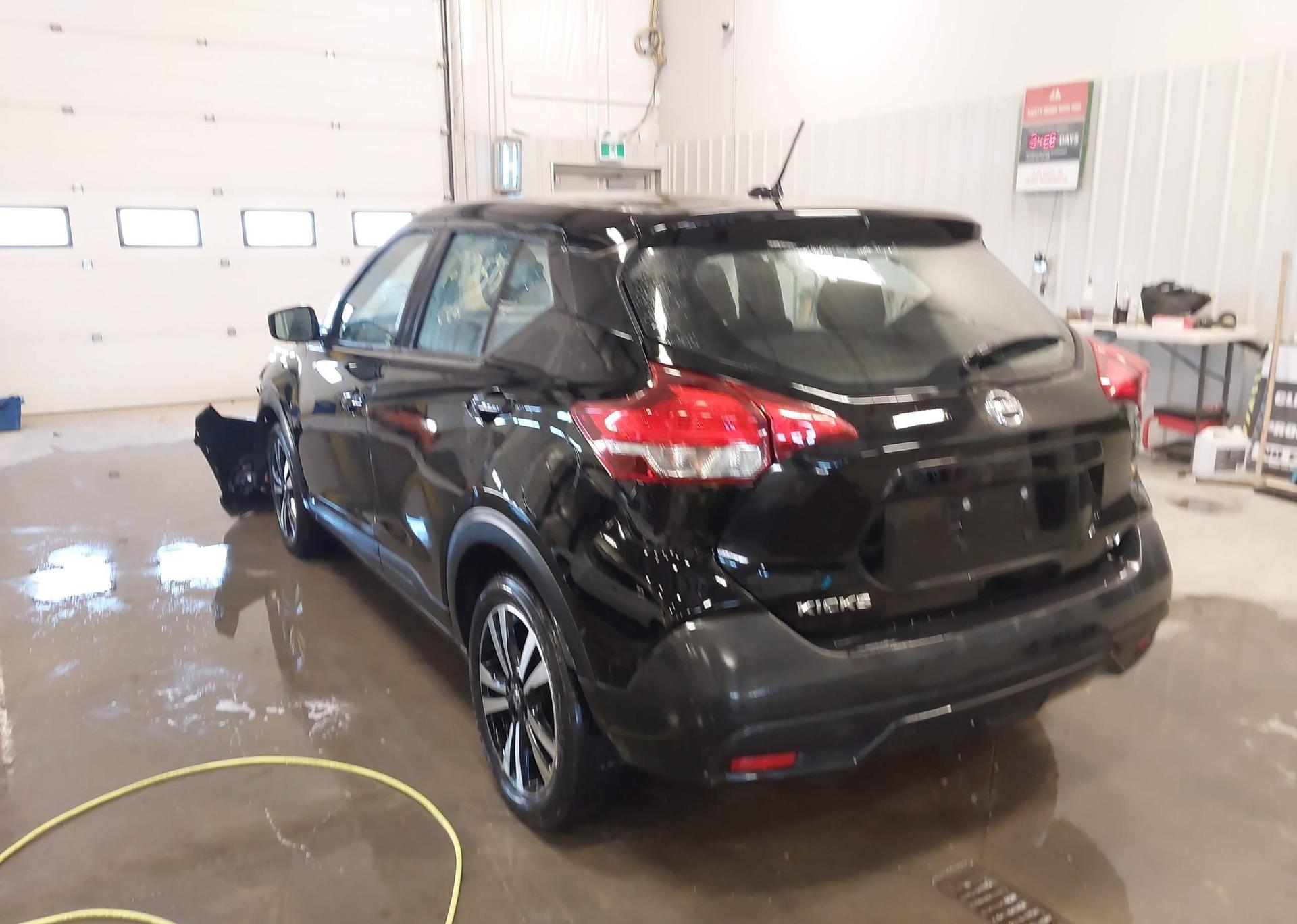 2019 NISSAN KICKS S