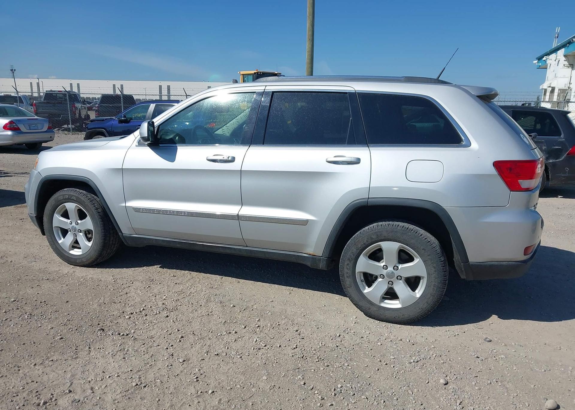 2011 JEEP GRAND CHEROKEE LAREDO