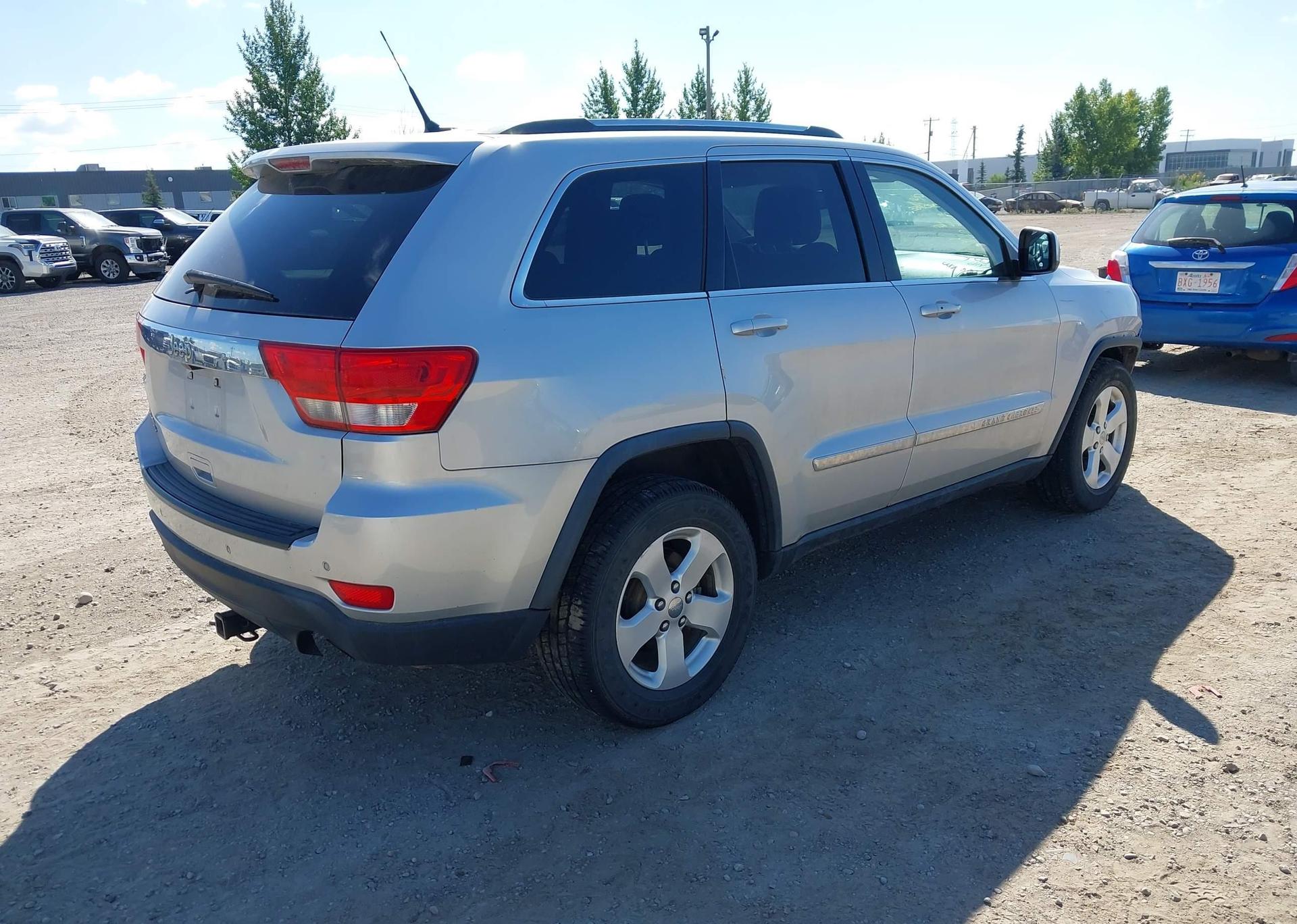 2011 JEEP GRAND CHEROKEE LAREDO