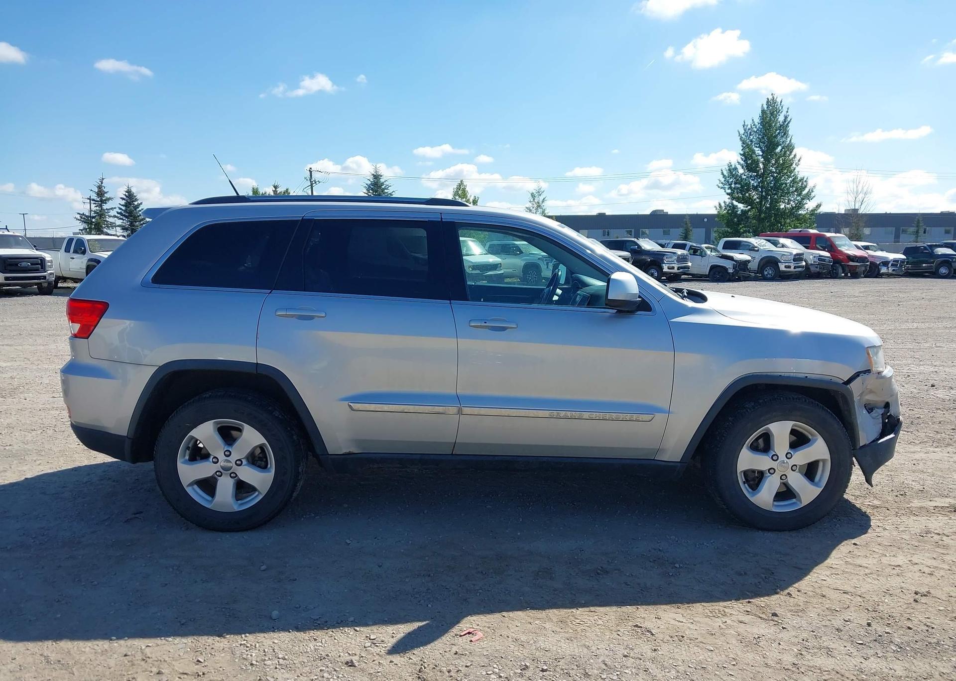 2011 JEEP GRAND CHEROKEE LAREDO