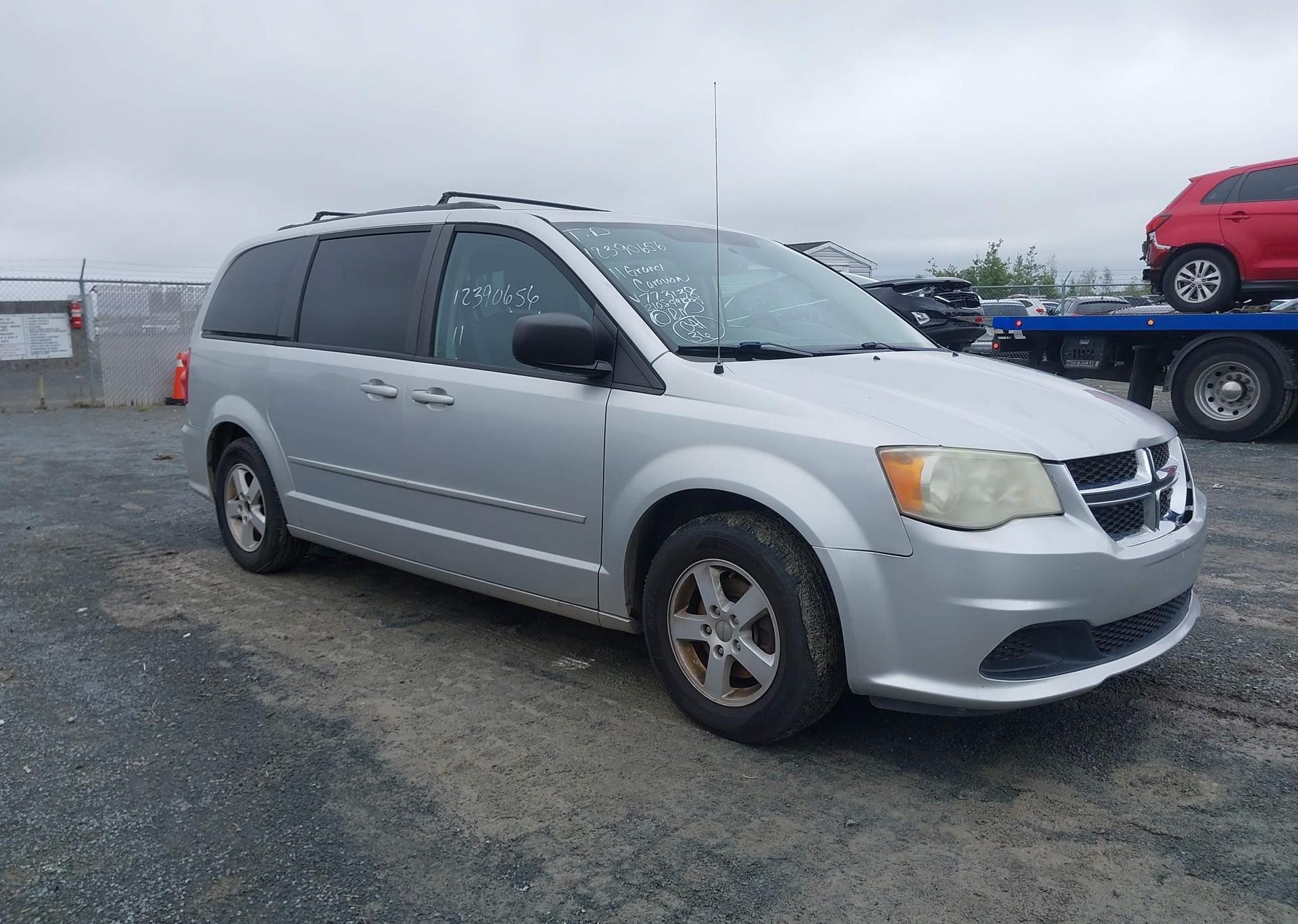 2011 DODGE GRAND CARAVAN SE