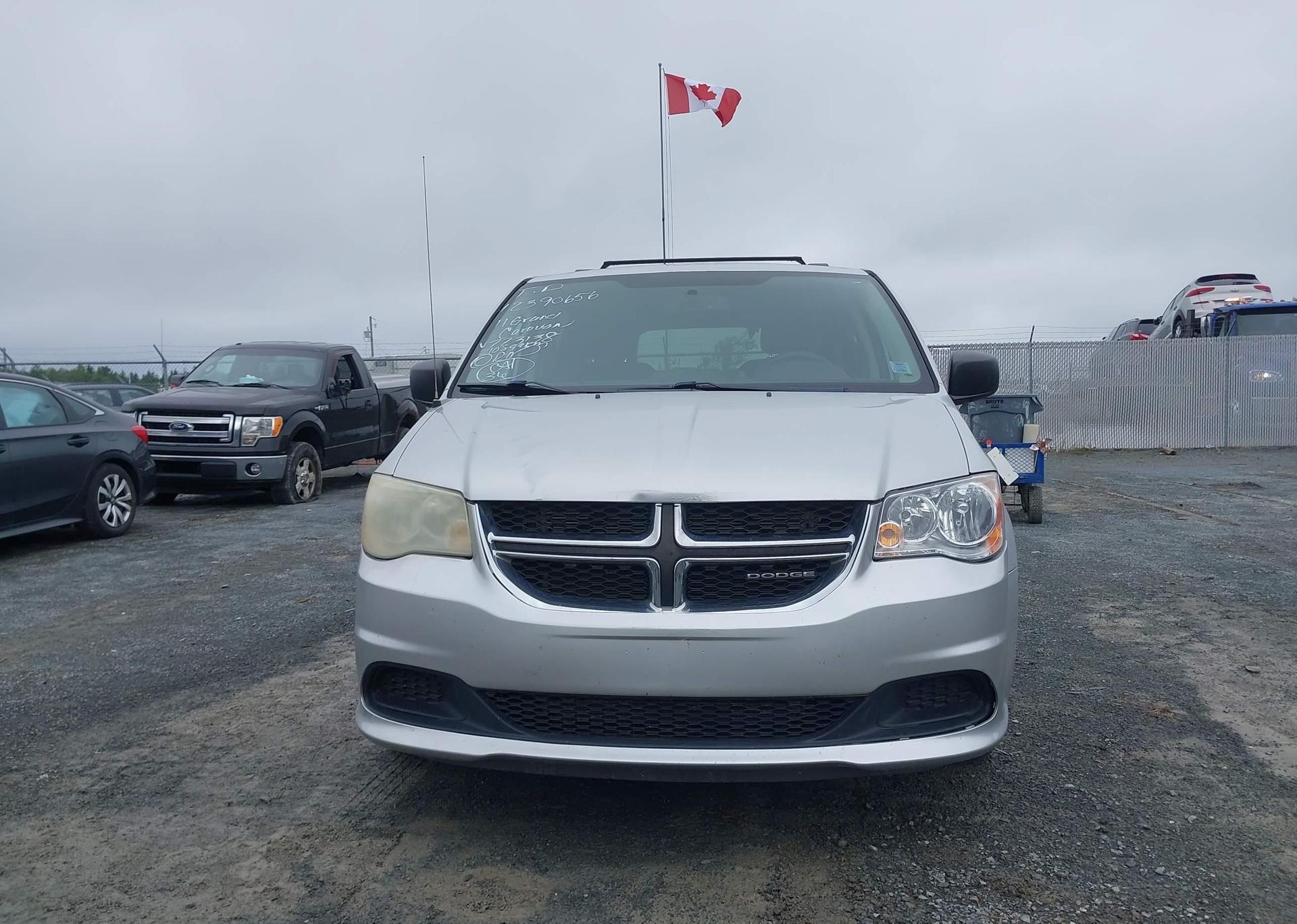 2011 DODGE GRAND CARAVAN SE