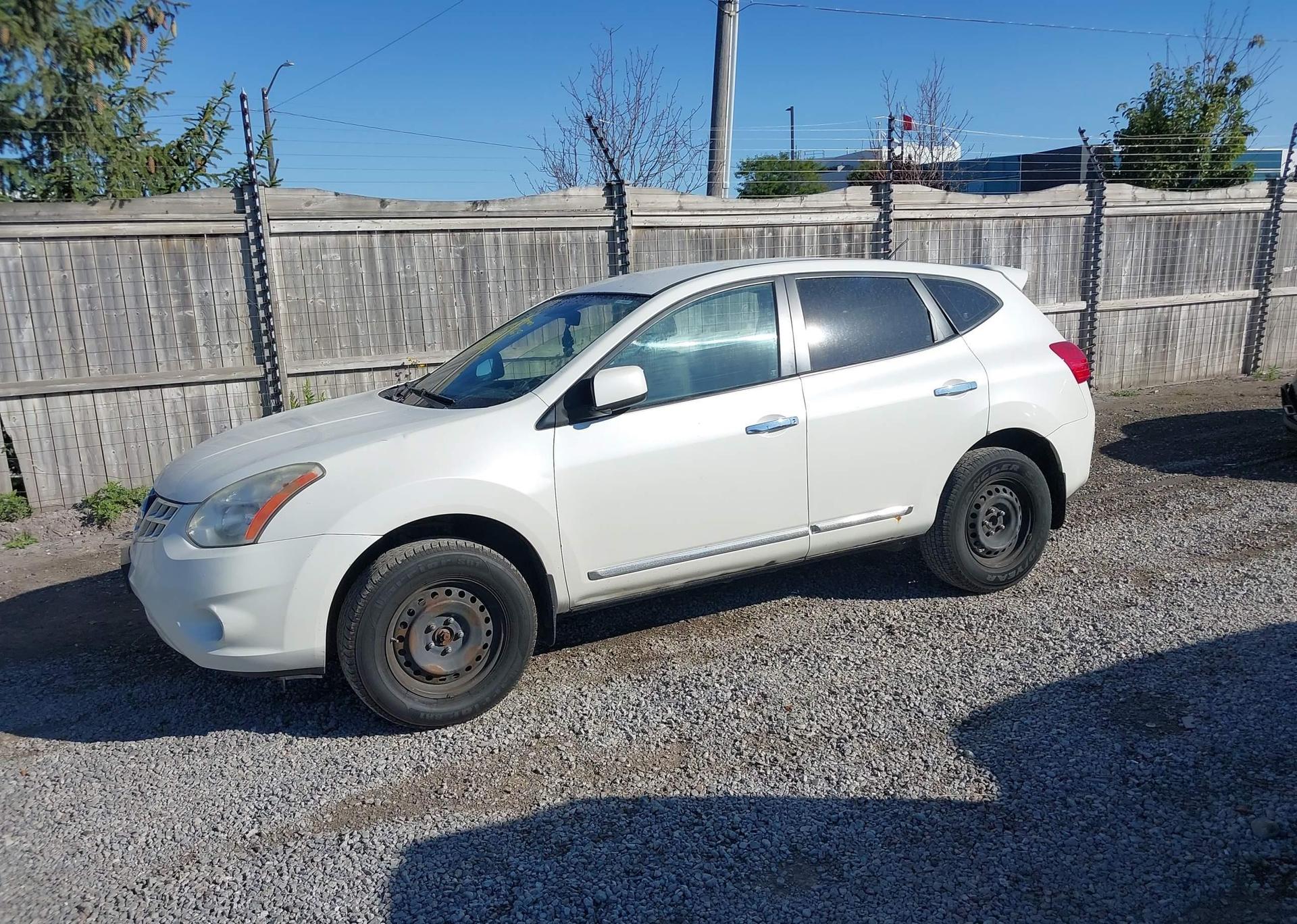 2013 NISSAN ROGUE S