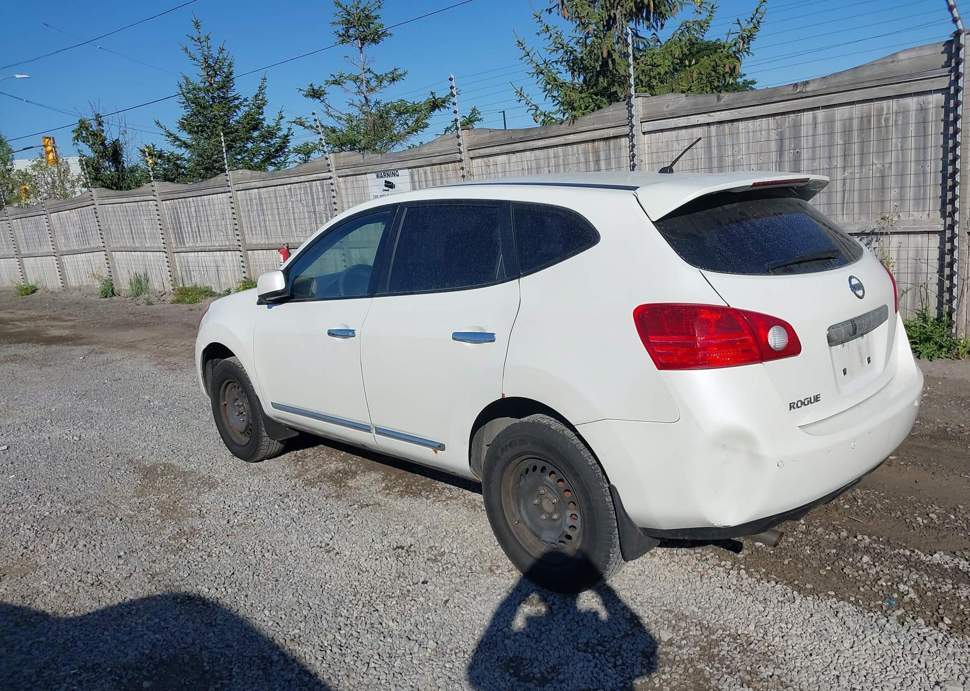 2013 NISSAN ROGUE S