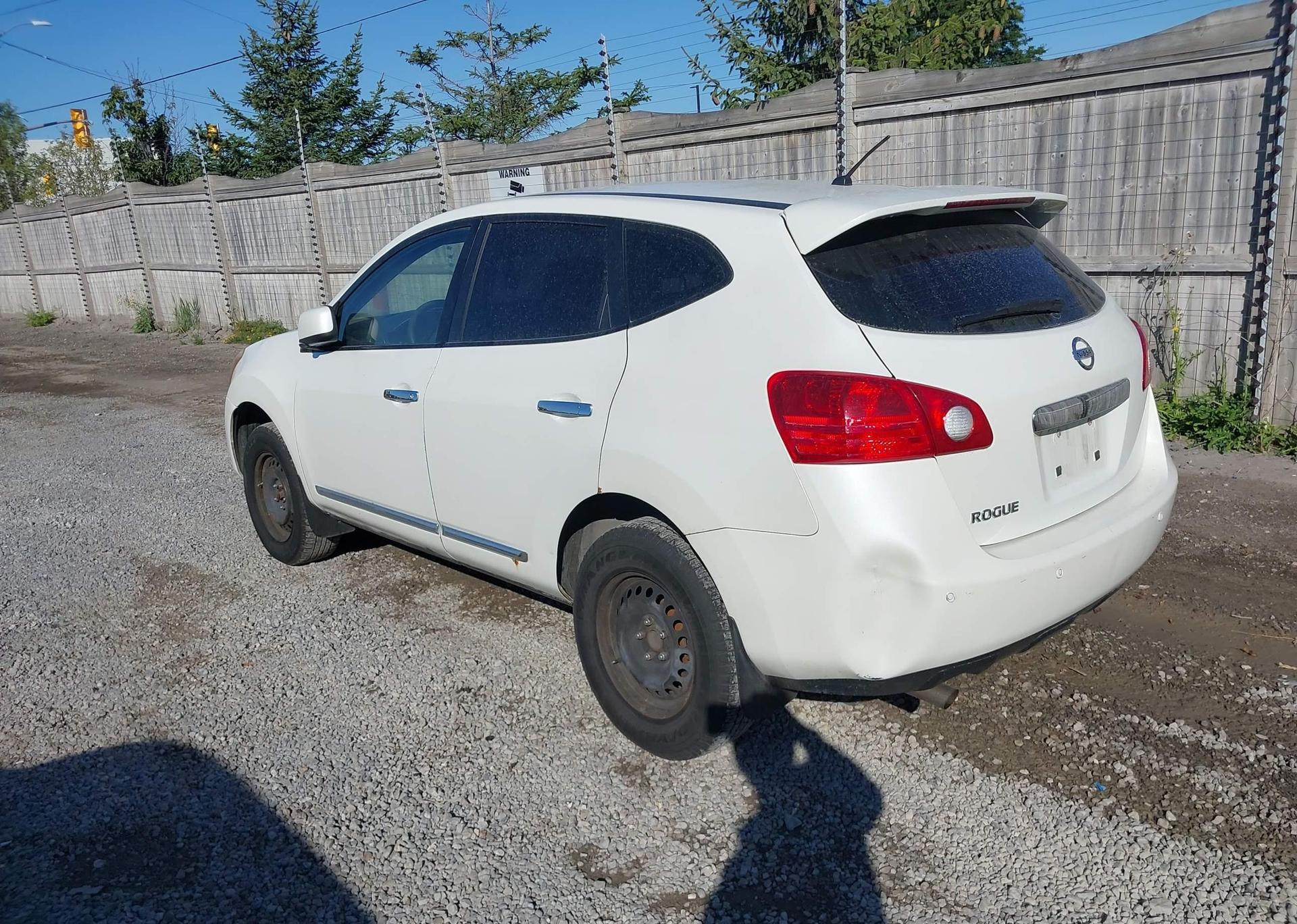 2013 NISSAN ROGUE S