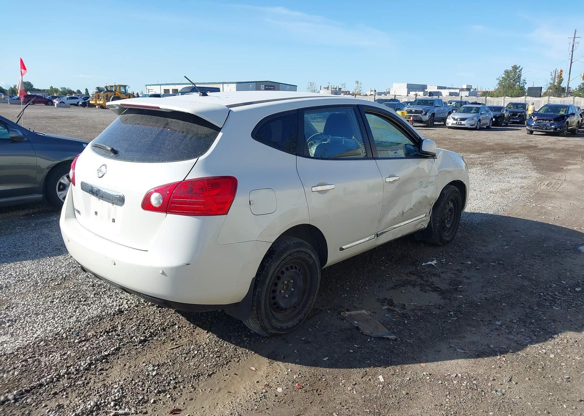 2013 NISSAN ROGUE S