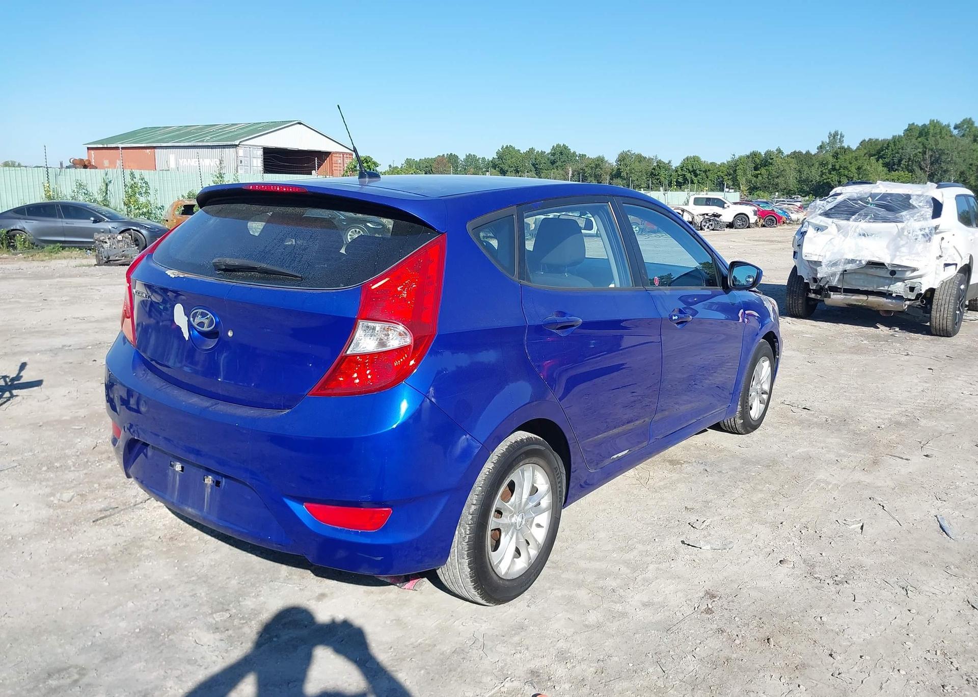 2013 HYUNDAI ACCENT GL