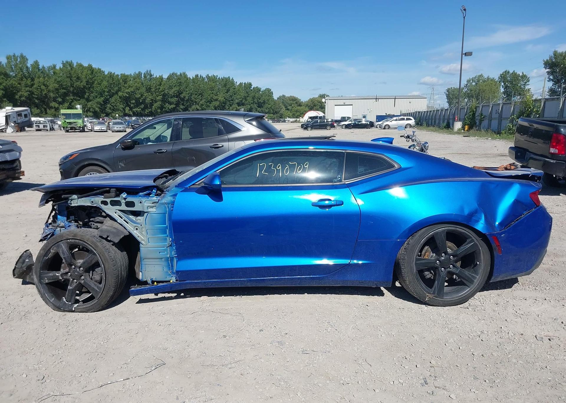 2017 CHEVROLET CAMARO 1LT