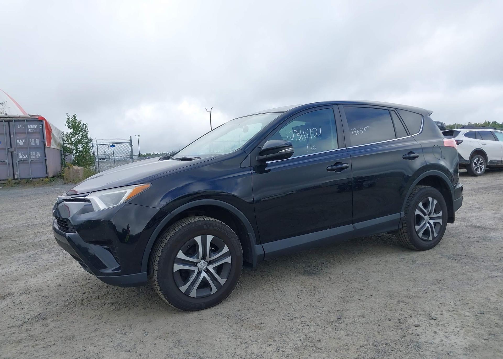 2016 TOYOTA RAV4 LE