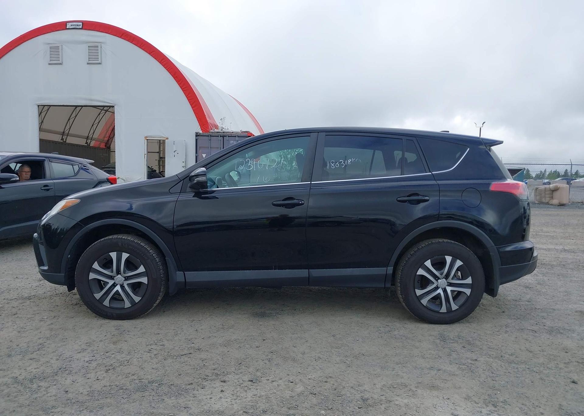 2016 TOYOTA RAV4 LE