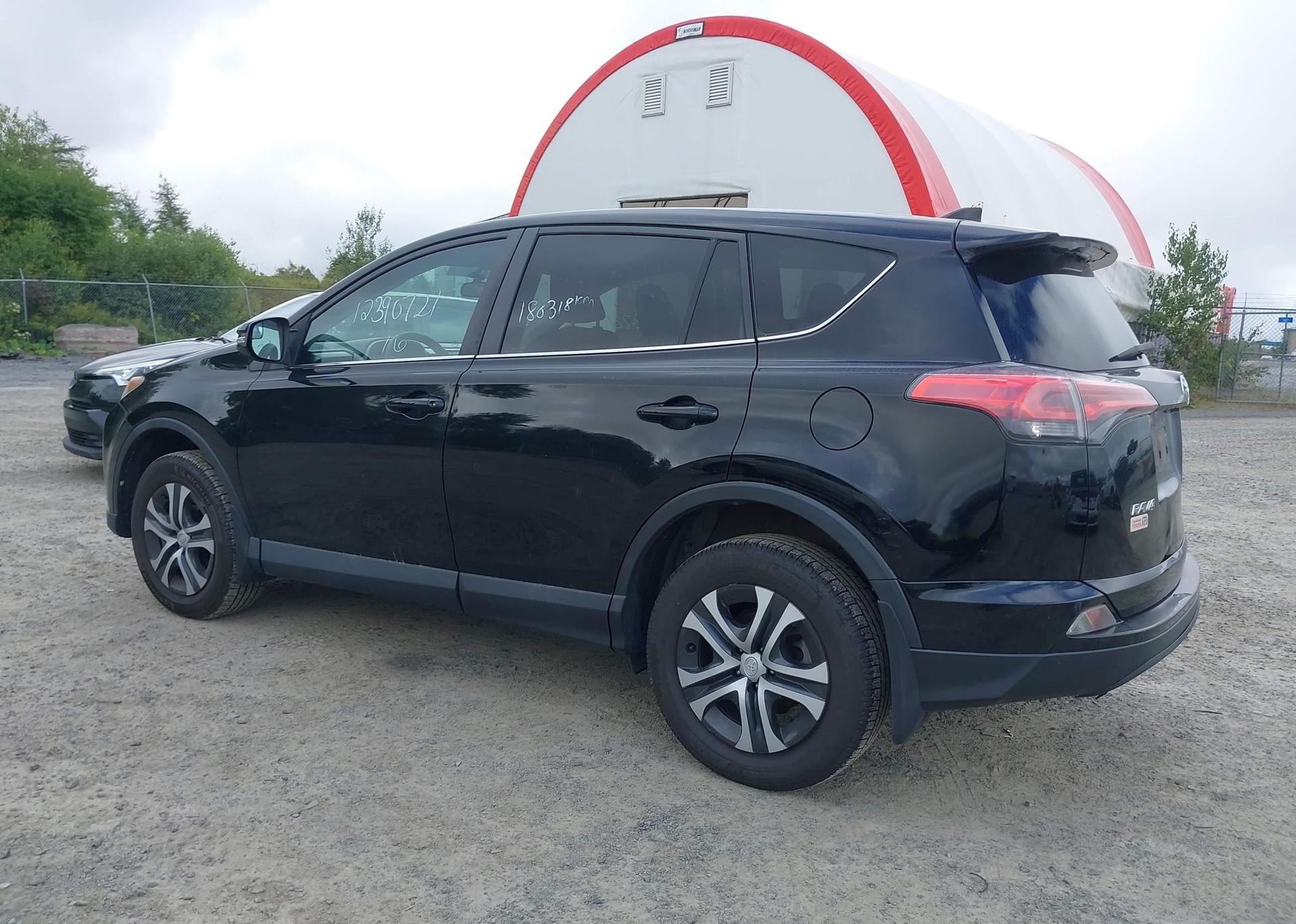 2016 TOYOTA RAV4 LE