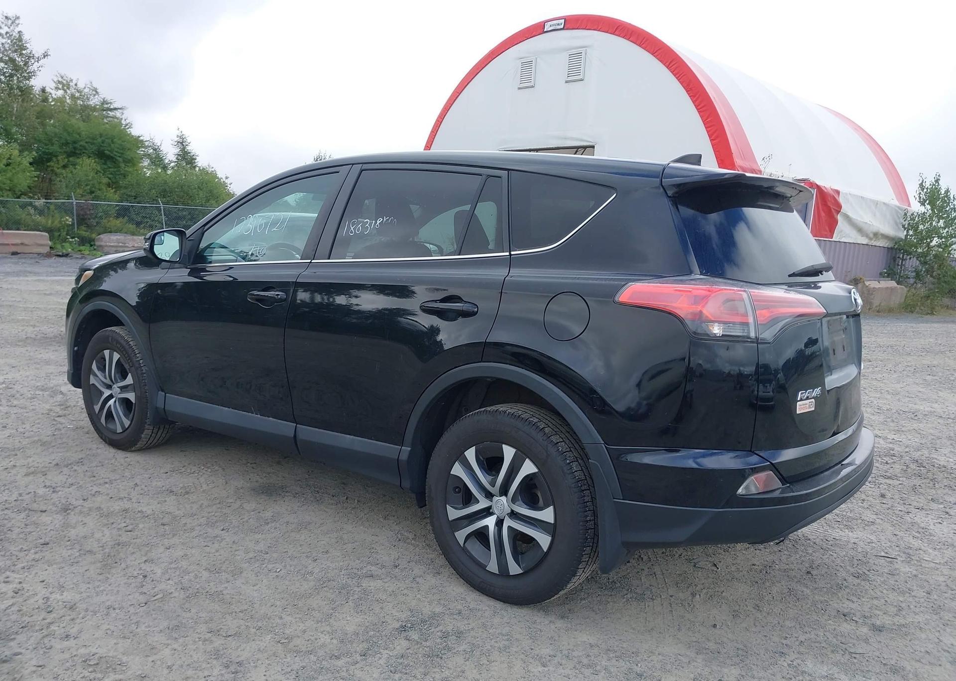 2016 TOYOTA RAV4 LE