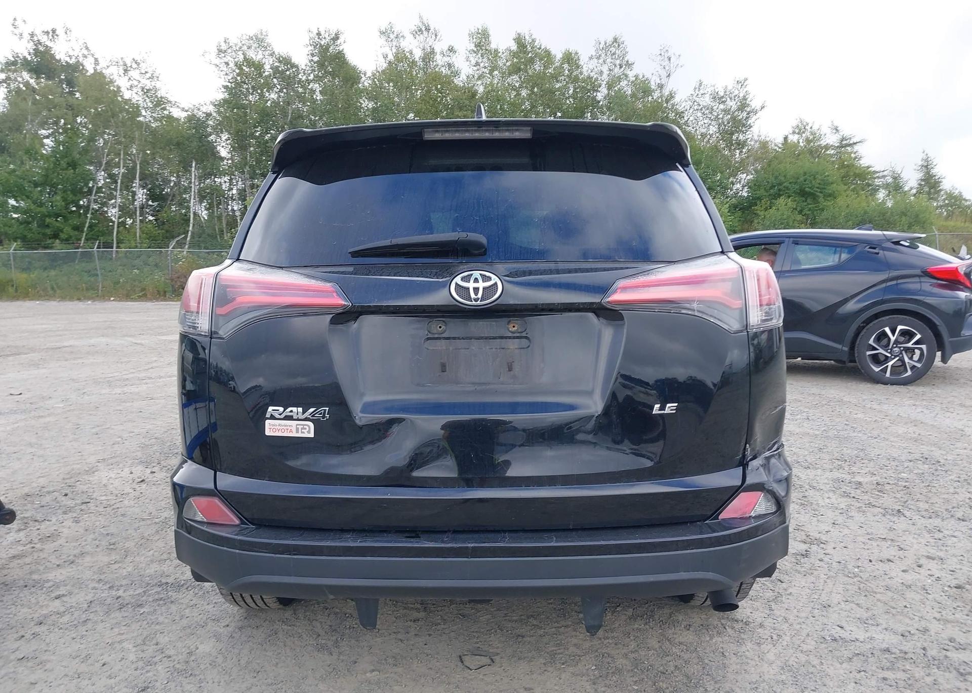 2016 TOYOTA RAV4 LE