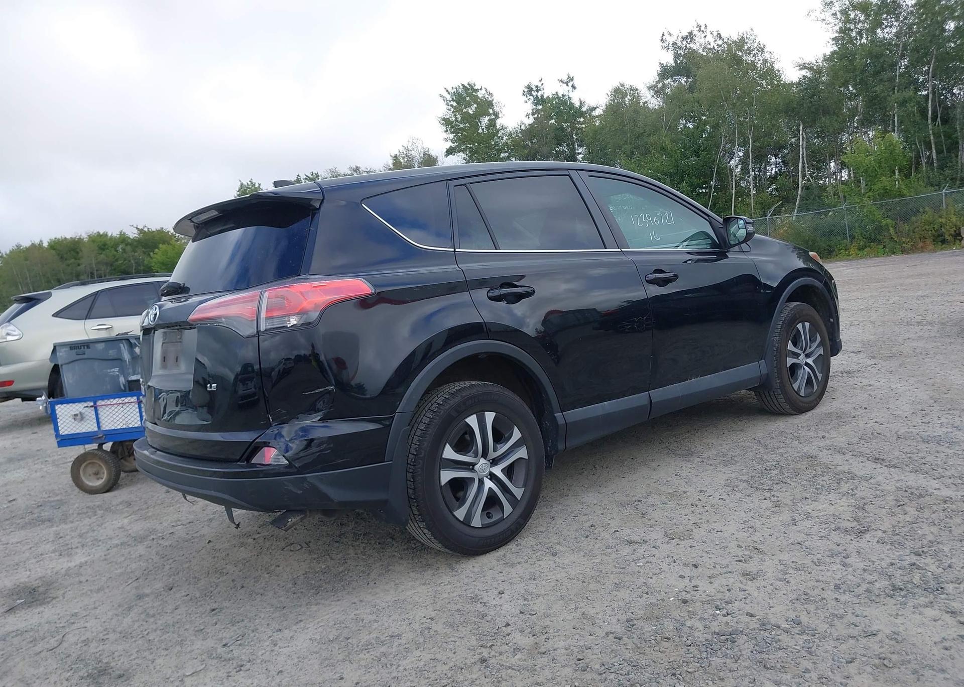 2016 TOYOTA RAV4 LE