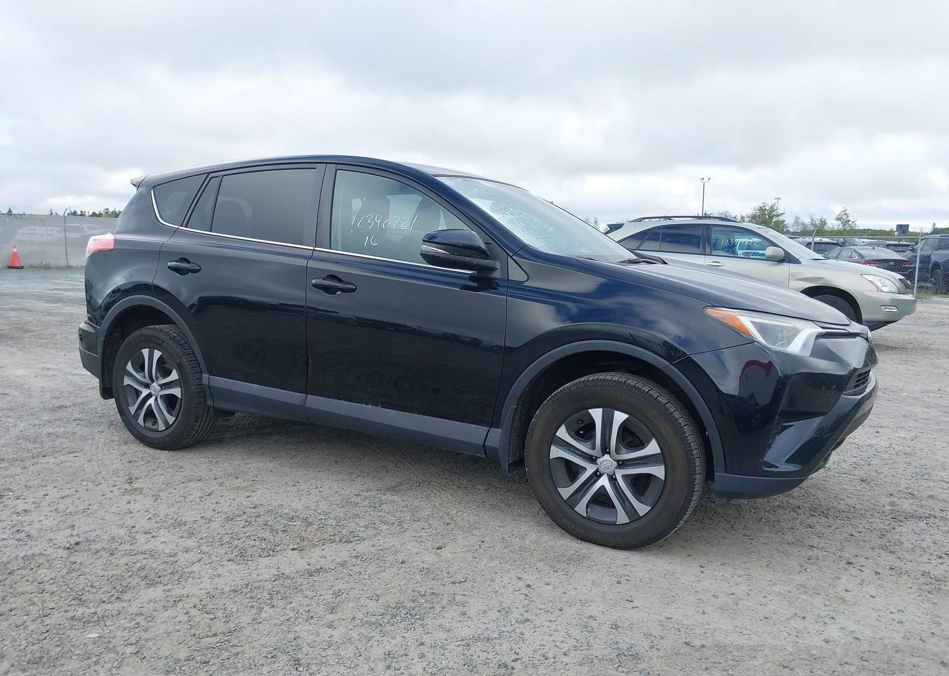 2016 TOYOTA RAV4 LE